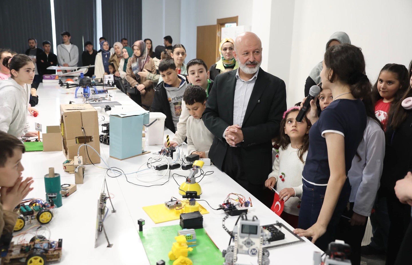 Başkan Çolakbayrakdar: "Gençlerimizin ürettiği her proje Türkiye’nin gücüne güç katacak"
