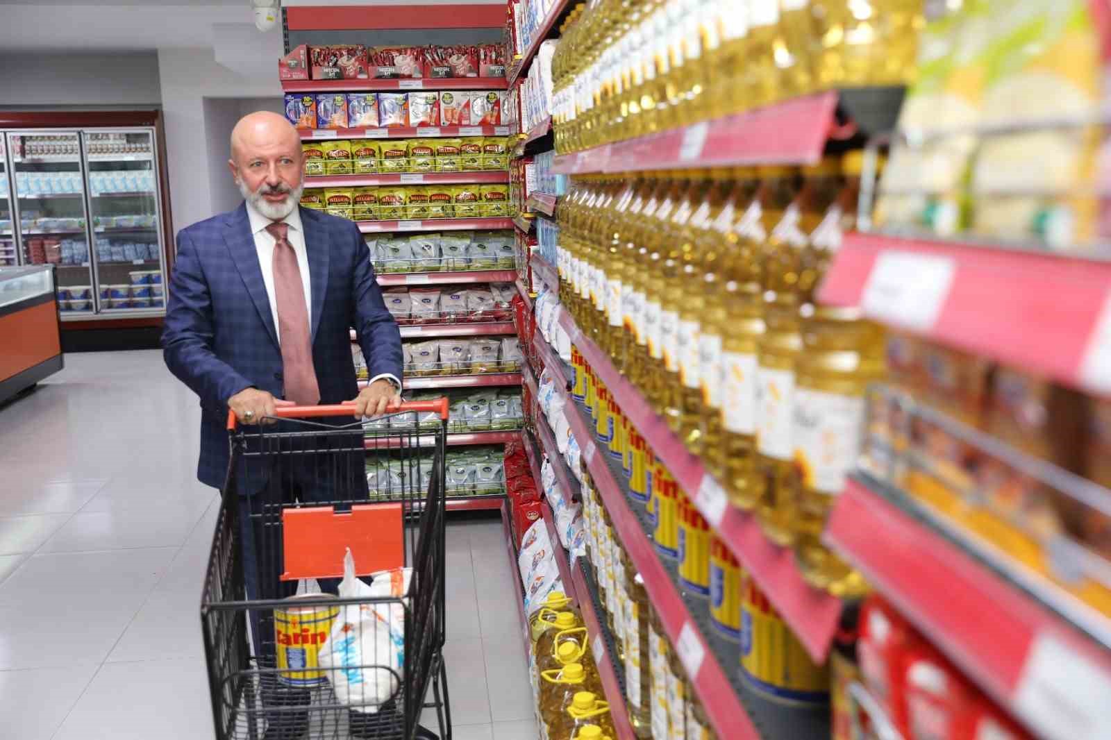 Başkan Çolakbayrakdar: "Gönüllere dokunan belediyecilikle çalınmadık kapı, girilmedik gönül bırakmayacağız"
