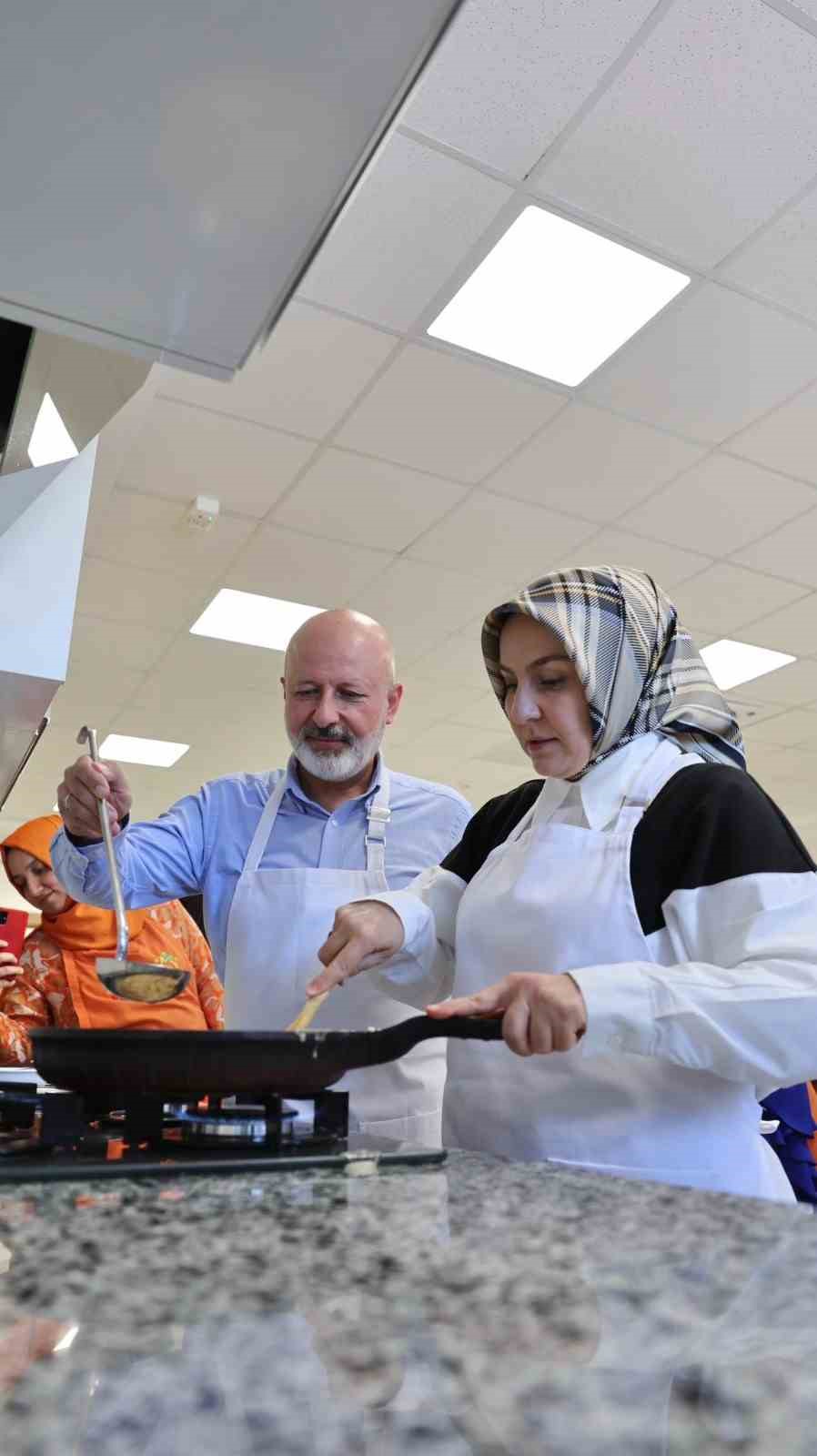 Başkan Çolakbayrakdar: "Hanım kardeşlerimiz Kocasinan Akademi’de üretiyor, kazanıyor"
