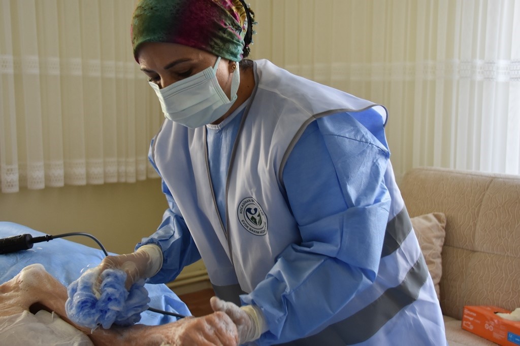 Başkan Çolakbayrakdar: "Hemşehrilerimizin gönlüne dokunmak için çalışıyoruz"
