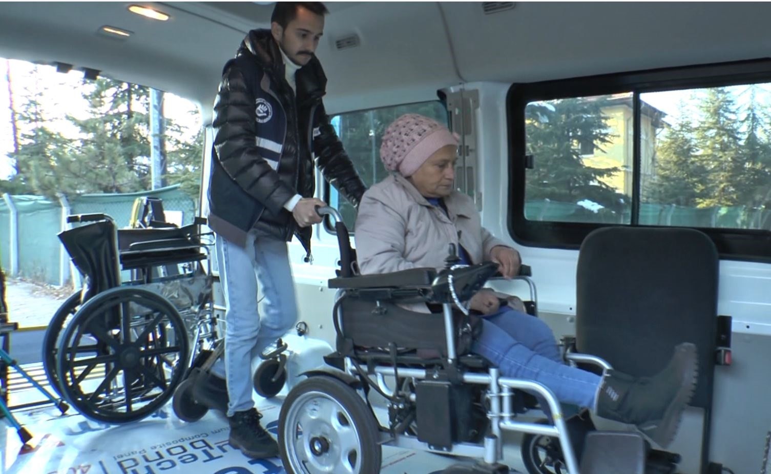 Başkan Çolakbayrakdar: "Her bir hemşehrimizin hayatına dokunacak hizmetler üretiyoruz"
