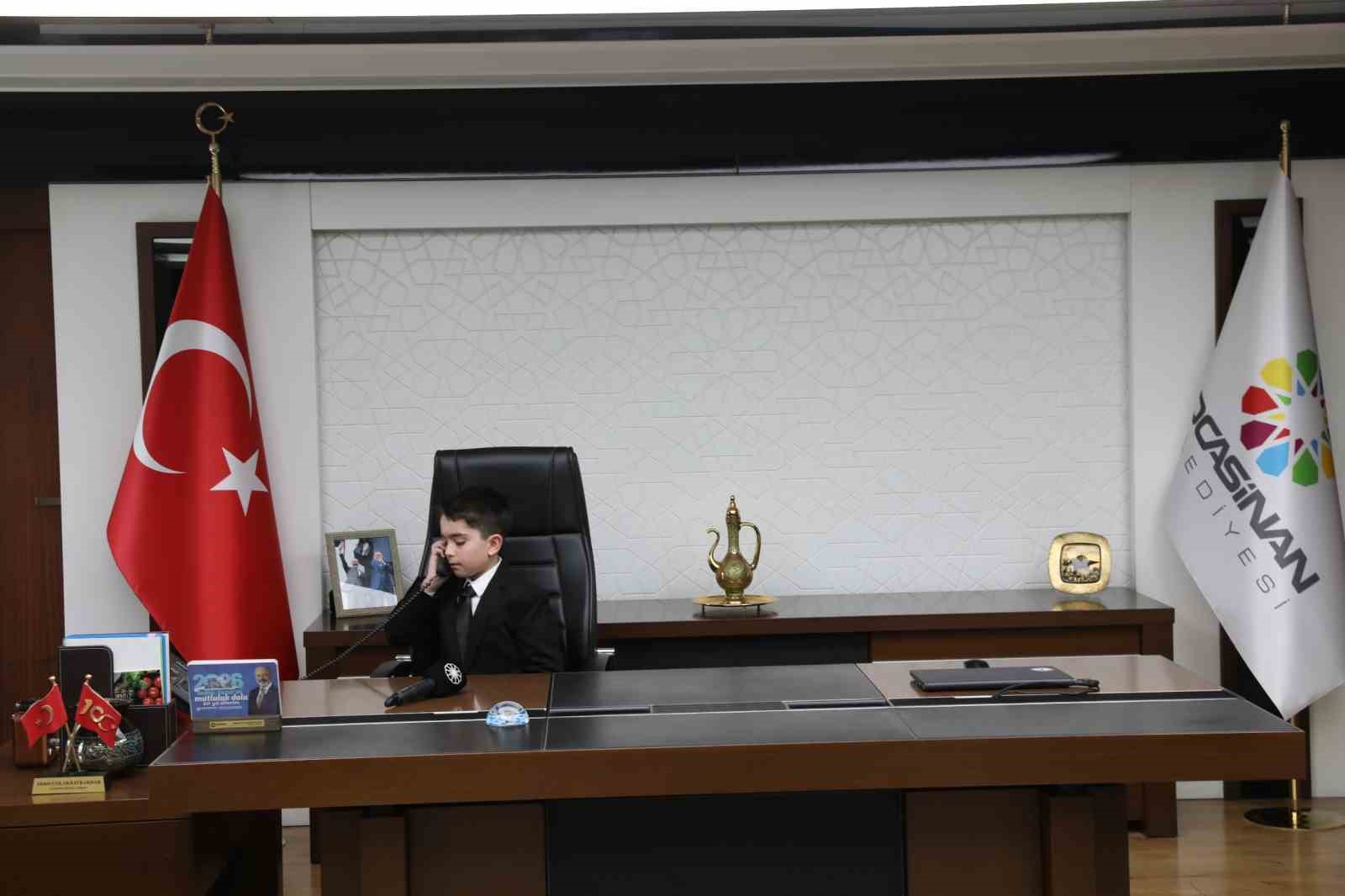 Başkan Çolakbayrakdar: "Her evladımızın mutlu olduğu bir şehir için çalışıyoruz"
