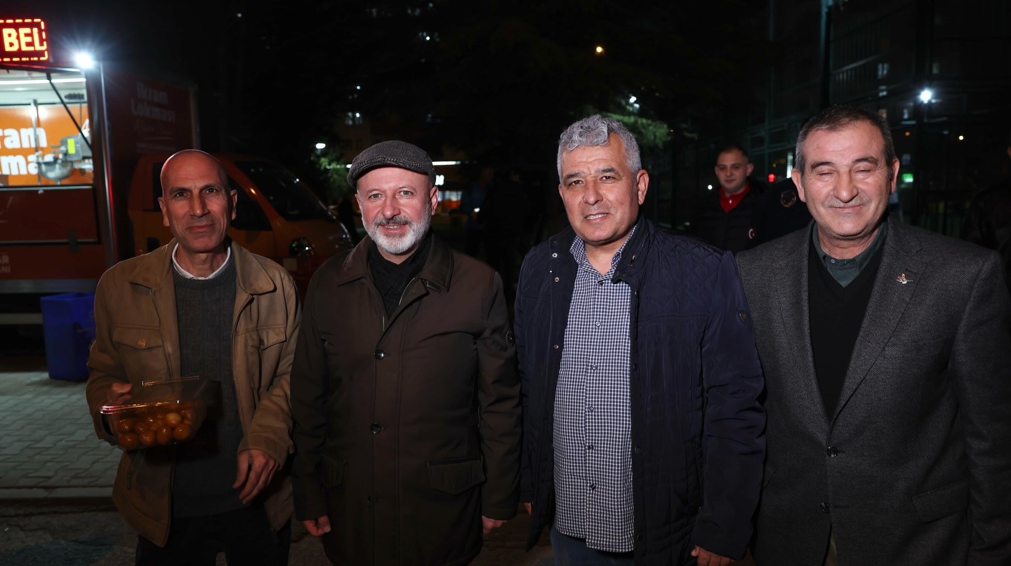 Başkan Çolakbayrakdar her gün bir mahallede
