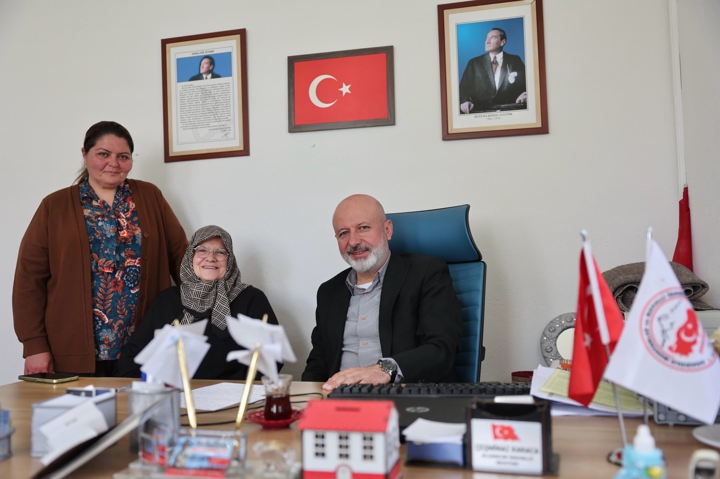 Başkan Çolakbayrakdar: "Her hafta mahallelerimizdeyiz, sorunlara yerinde çözüm üretiyoruz"
