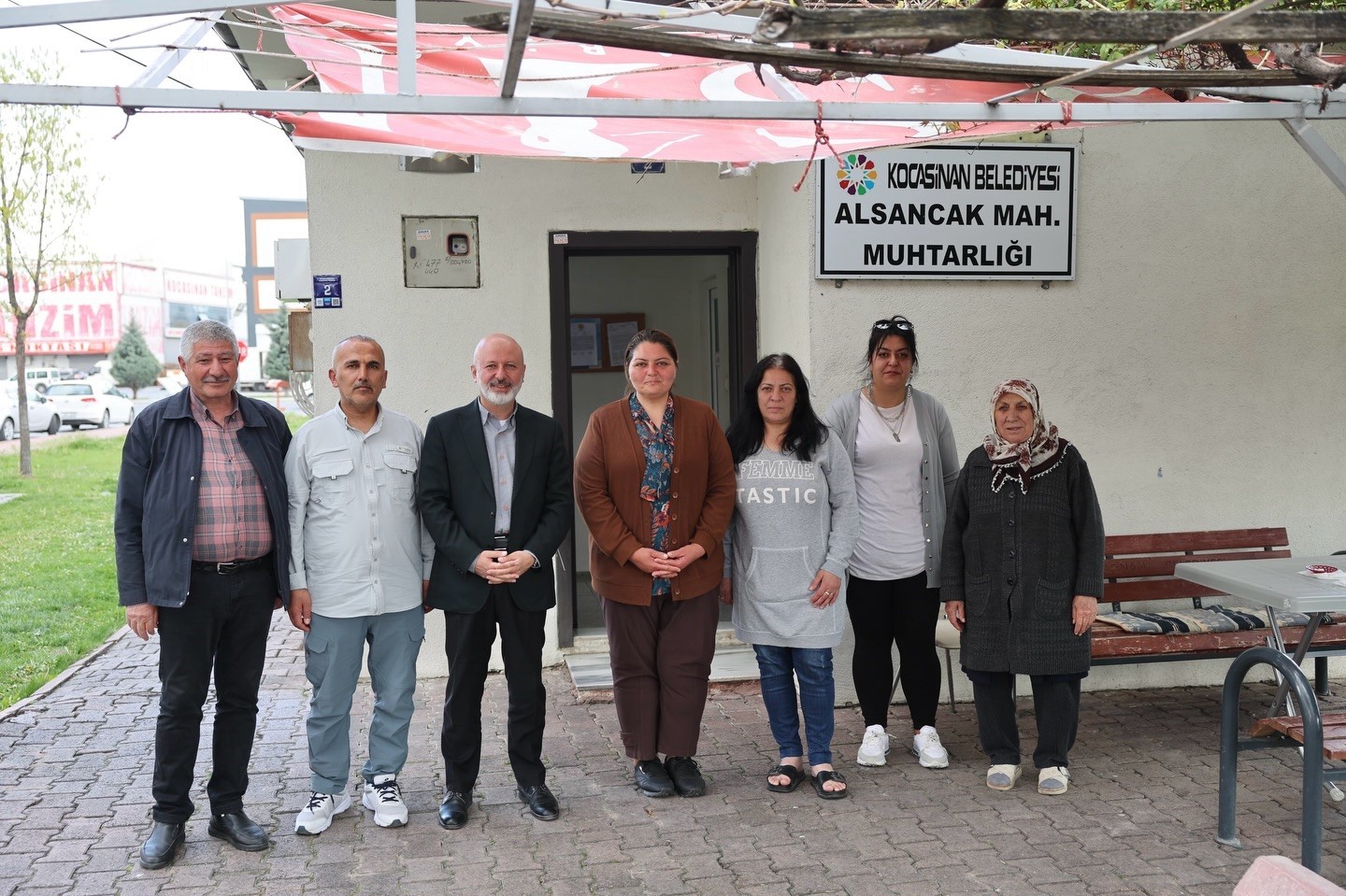 Başkan Çolakbayrakdar: "Her hafta mahallelerimizdeyiz, sorunlara yerinde çözüm üretiyoruz"
