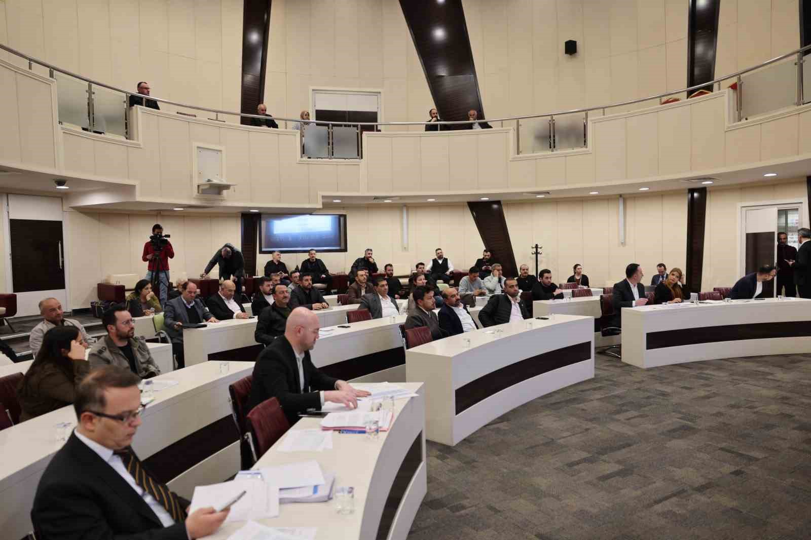 Başkan Çolakbayrakdar: "Her kuruşu şehrimizin hizmetine sunacağız"
