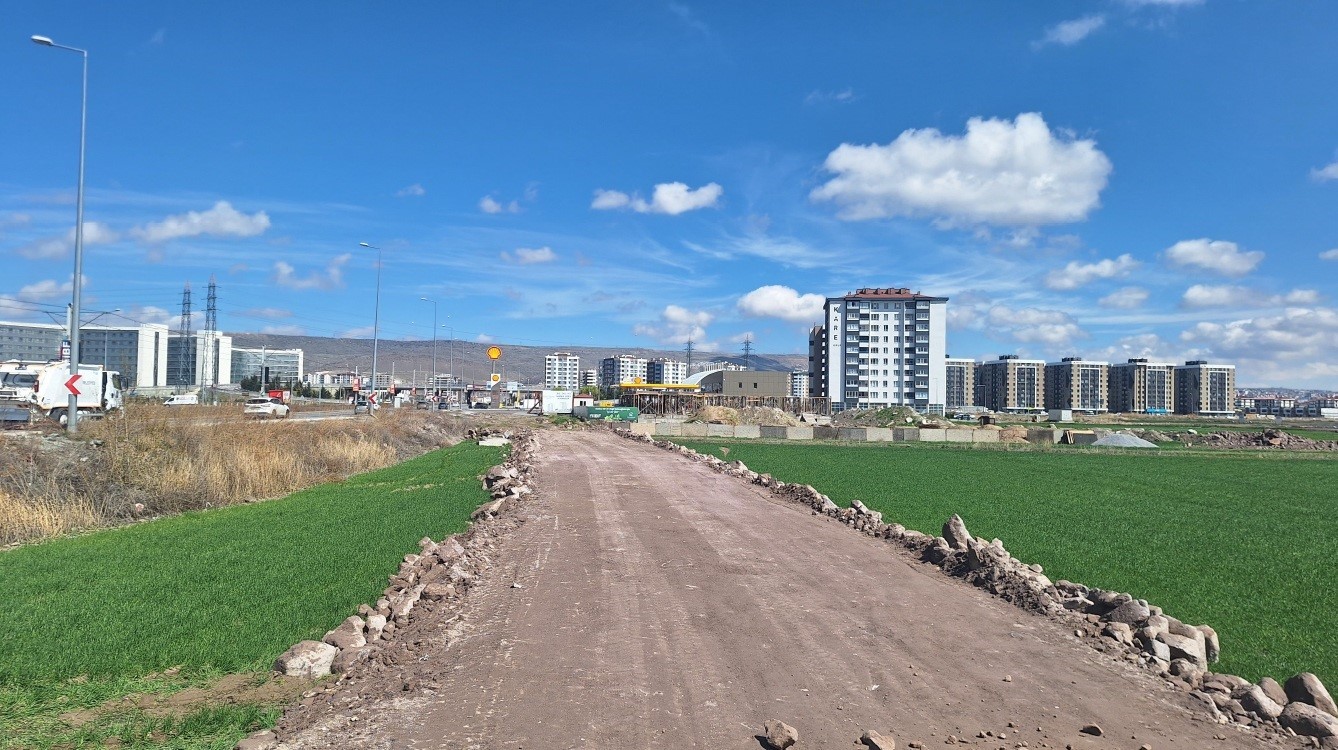 Başkan Çolakbayrakdar: "Her sokağa konfor, her mahalleye değişim getiriyoruz"
