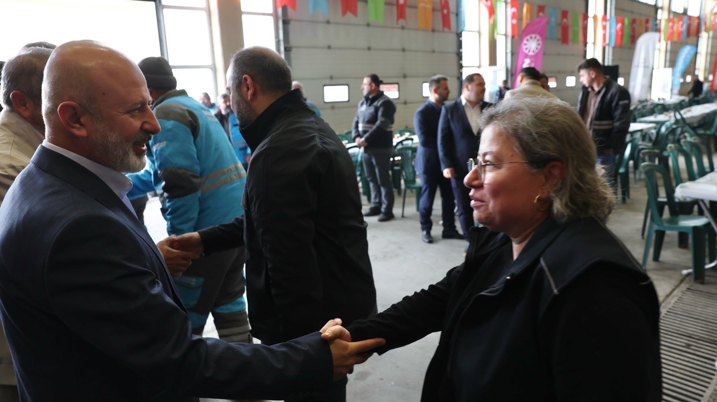 Başkan Çolakbayrakdar: "Huzur iklimi en büyük nimetimiz"
