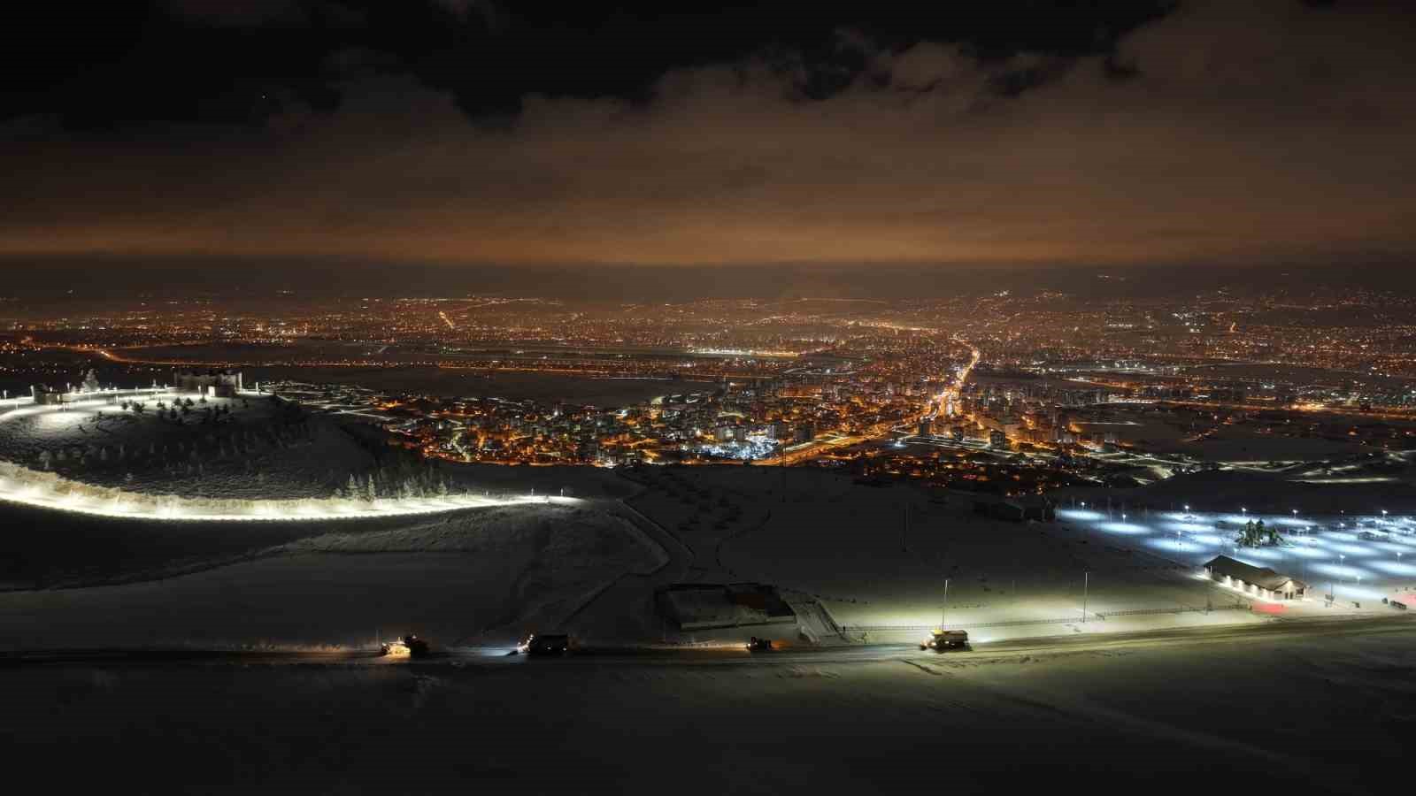 Başkan Çolakbayrakdar: "Kar yağışı ve don tehlikesine karşı 3 vardiya 24 saat çalışıyoruz"
