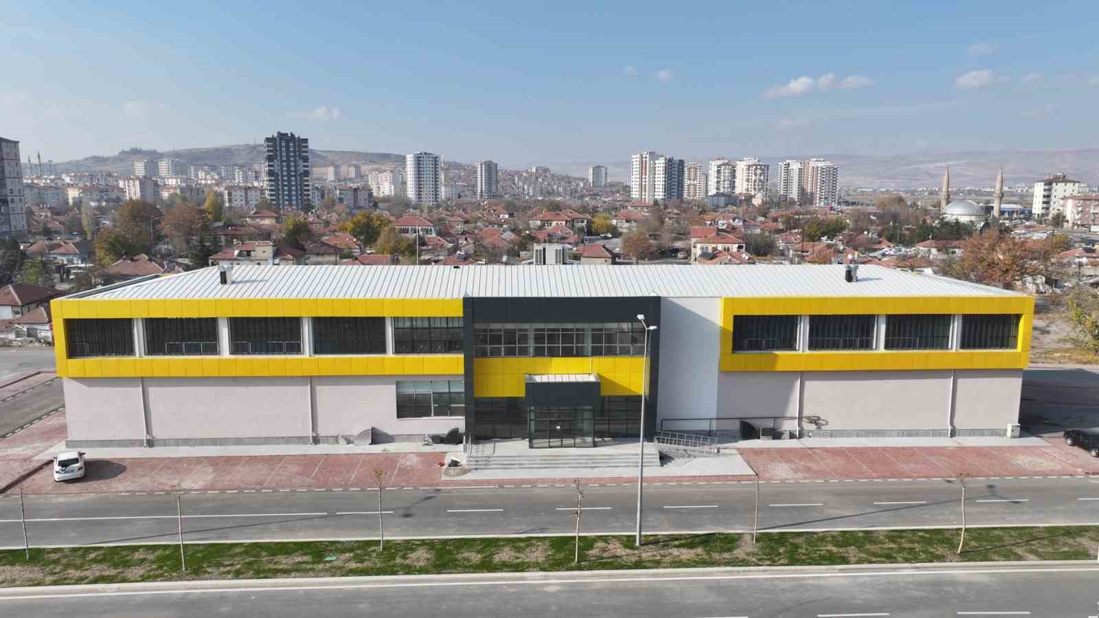 Başkan Çolakbayrakdar: "Kayseri’ye değer katan modern bir sosyal tesisi daha kazandırdık"
