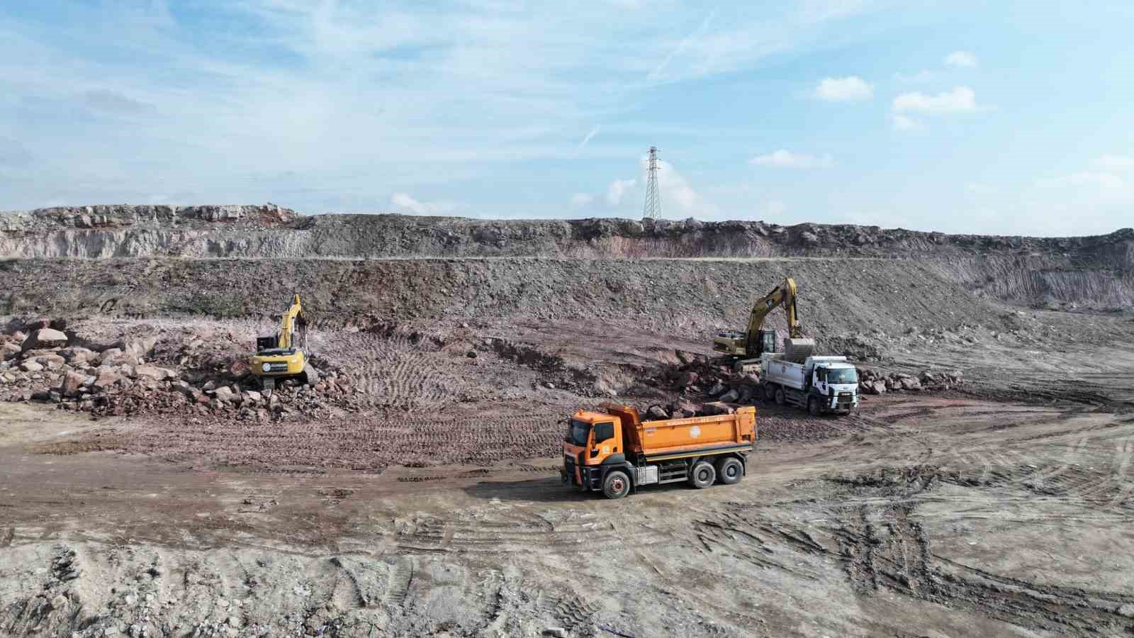 Başkan Çolakbayrakdar, "Kendi elektriğimizi üreterek milli gelire büyük katkı sağlayacağız"
