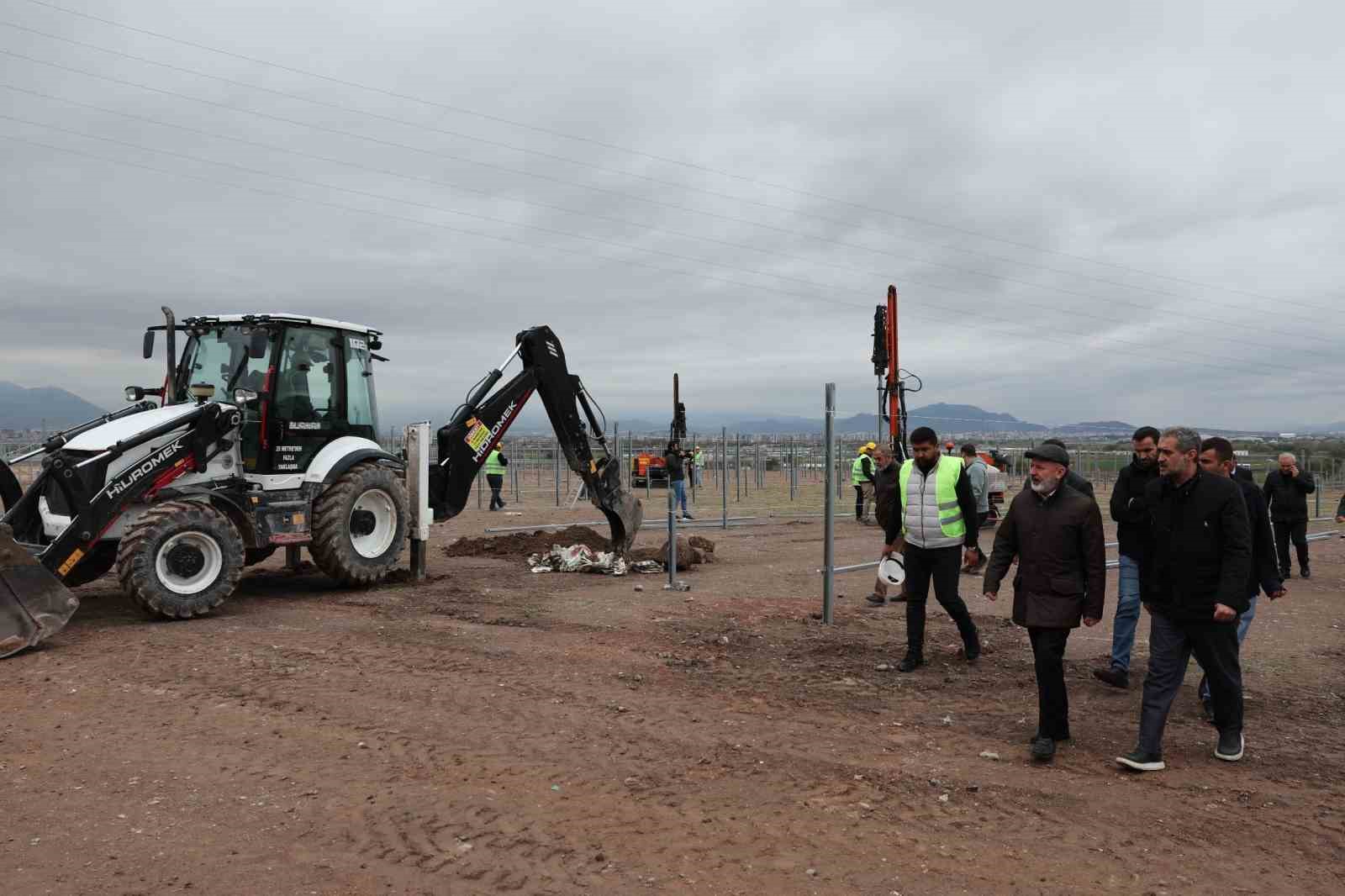 Başkan Çolakbayrakdar: "Kendi enerjisini üreten örnek ve sayılı belediyelerden biri olacağız"
