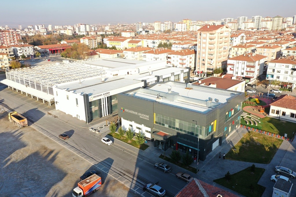 Başkan Çolakbayrakdar "Kocasinan, insan odaklı hizmetlerle altın çağını yaşıyor"
