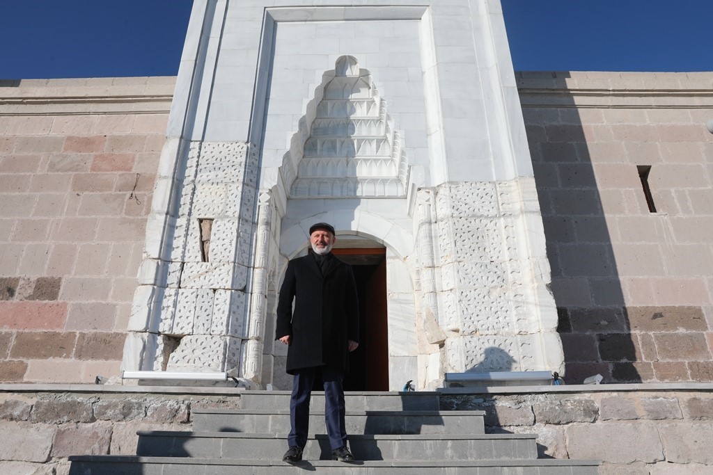 Başkan Çolakbayrakdar: "Ödüllü tarih projelerimiz, Kayseri’nin ilk medresesiyle tanışacak"
Başkan Çolakbayrakdar: "Ödüllü tarih projelerimiz, Kayseri’nin ilk medresesiyle tanışacak"