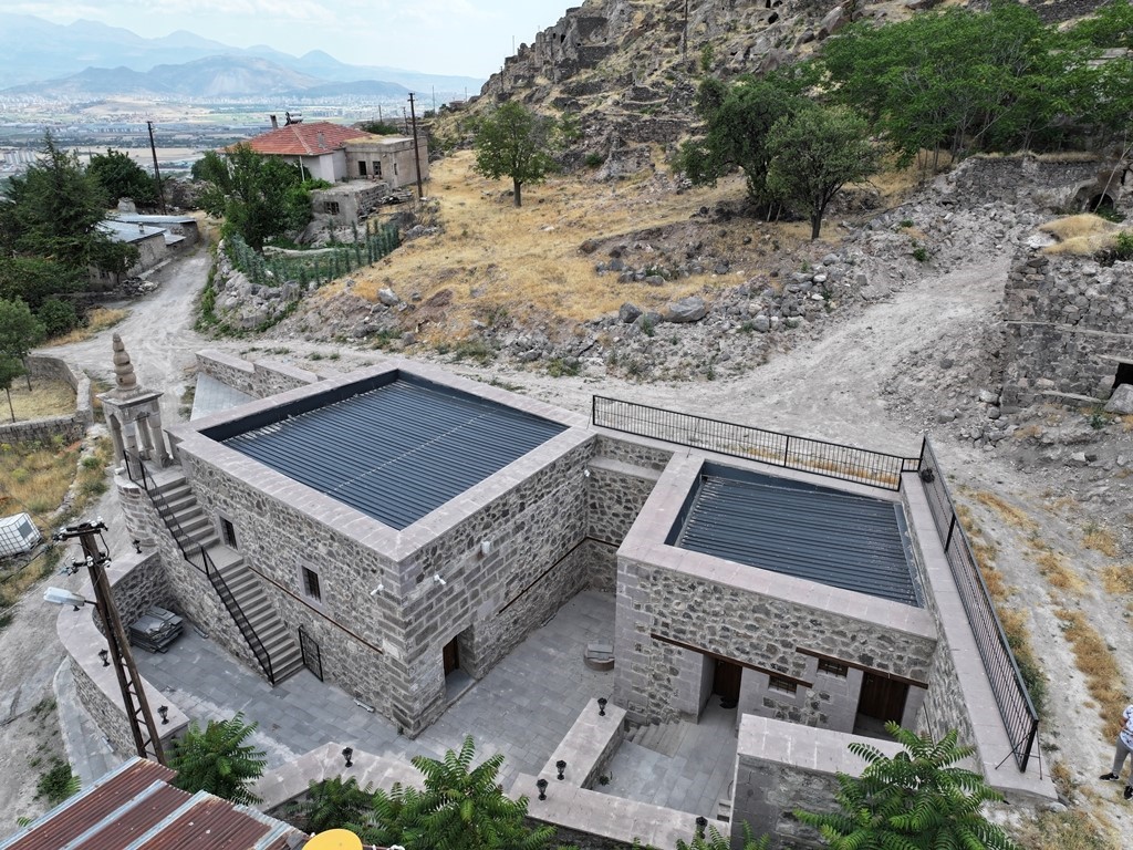 Başkan Çolakbayrakdar: "Ödüllü tarih projelerimiz, Kayseri’nin ilk medresesiyle tanışacak"
Başkan Çolakbayrakdar: "Ödüllü tarih projelerimiz, Kayseri’nin ilk medresesiyle tanışacak"