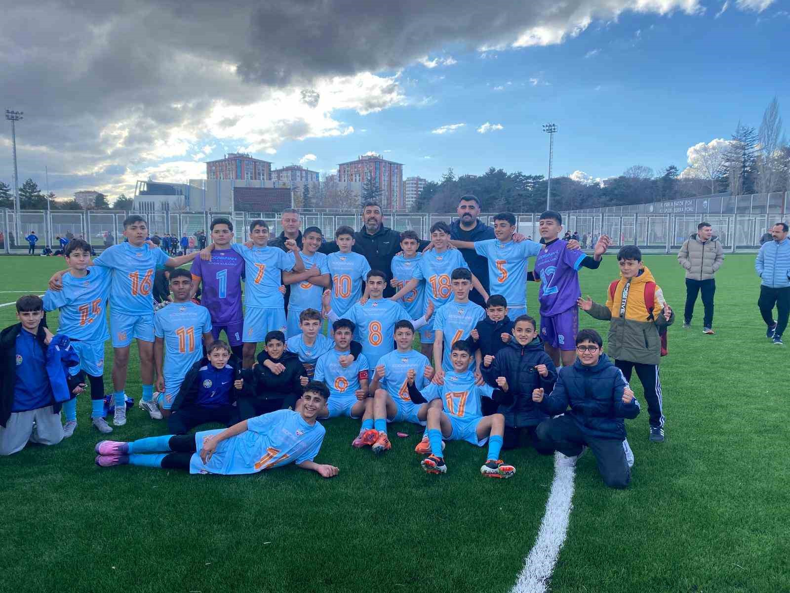 Başkan Çolakbayrakdar: "Şampiyon sporcularımızla gurur duyuyorum"
