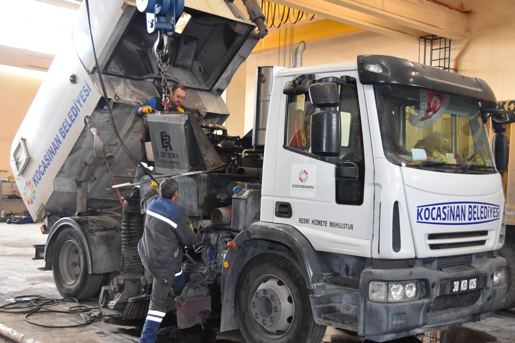 Başkan Çolakbayrakdar: "Şehrimizin ihtiyaçlarını fabrika gibi çalışan kendi atölyelerimizde üretiyoruz"
