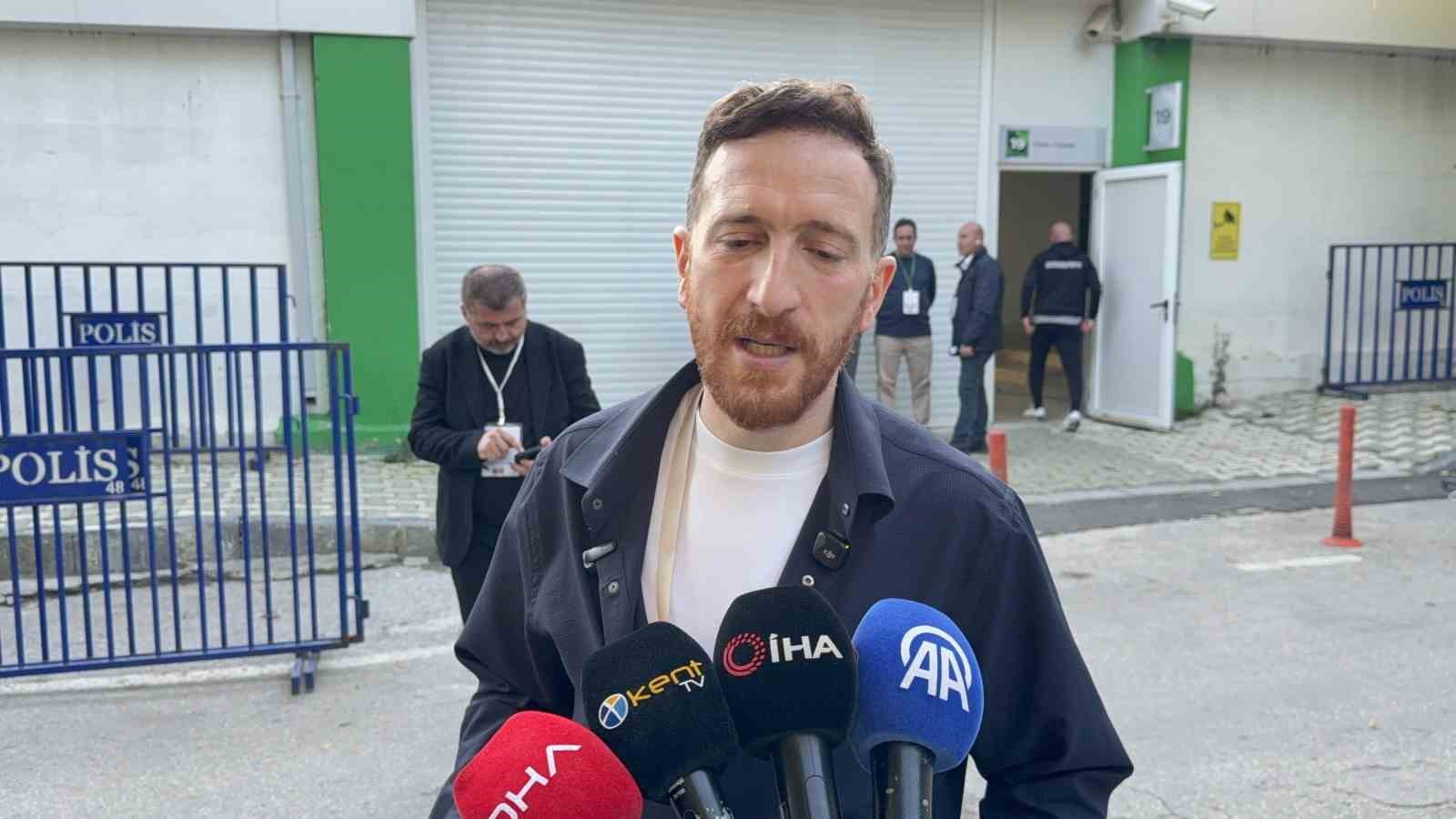 Başkan Dal şampiyonluğu vefat eden annesine armağan etti
