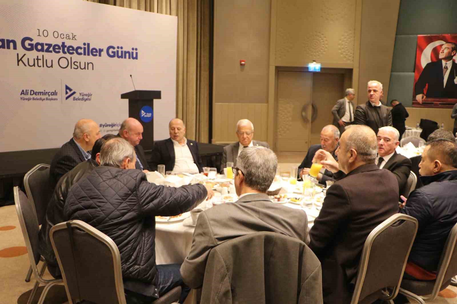 Başkan Demirçalı: "Basın, demokrasinin vazgeçilmez unsurlarından biridir"
Başkan Demirçalı: "Basın, demokrasinin vazgeçilmez unsurlarından biridir"