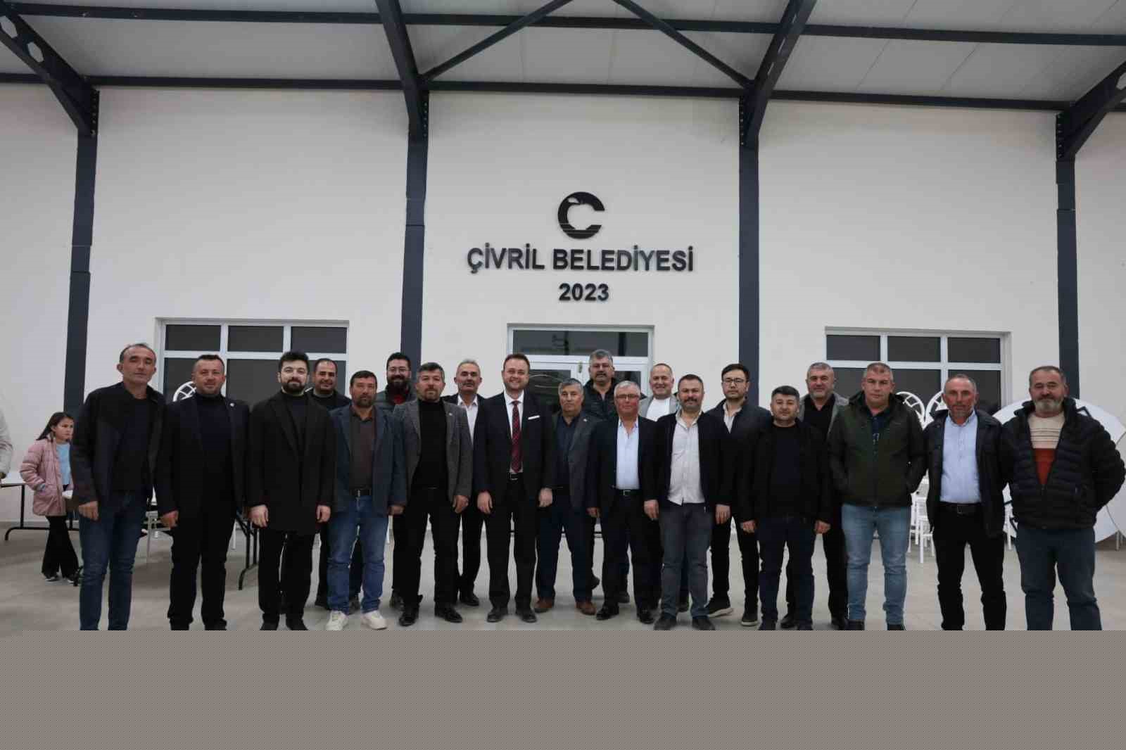 Başkan Dere, Çivrilli muhtarlarla iftar sofrasında buluştu
