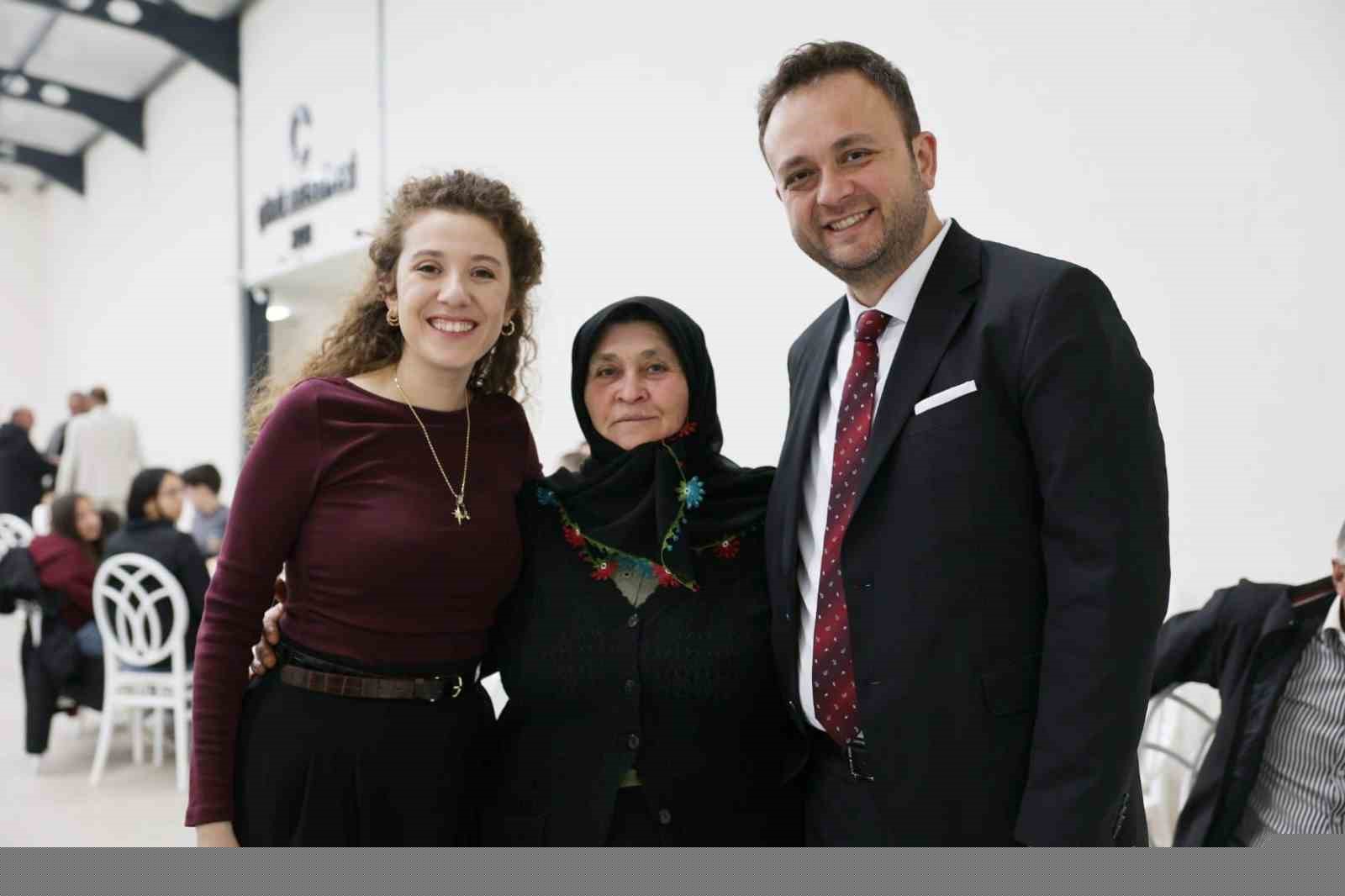 Başkan Dere, Çivrilli muhtarlarla iftar sofrasında buluştu
