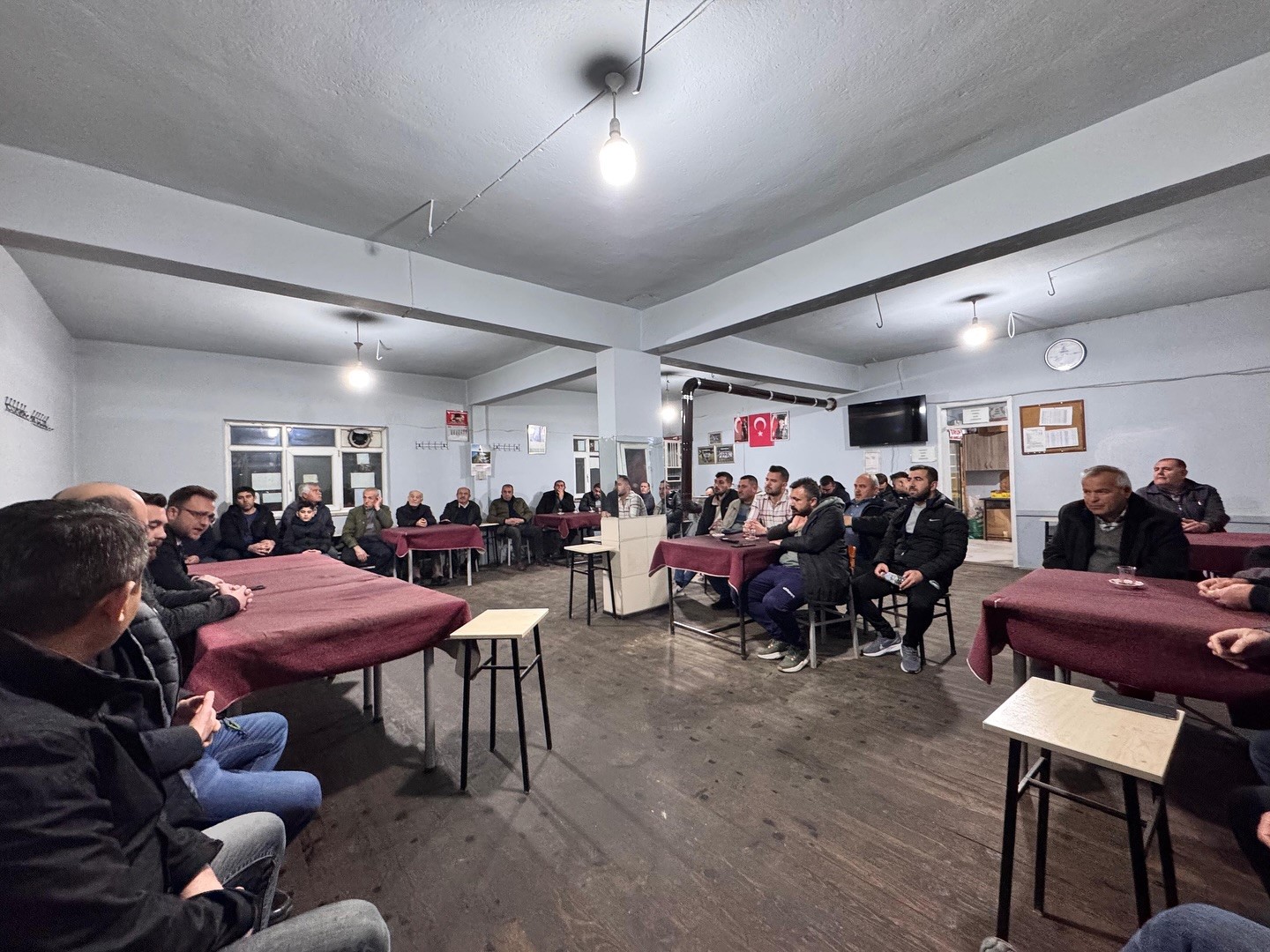 Başkan Dere mahalle ziyaretlerini sürdürüyor
