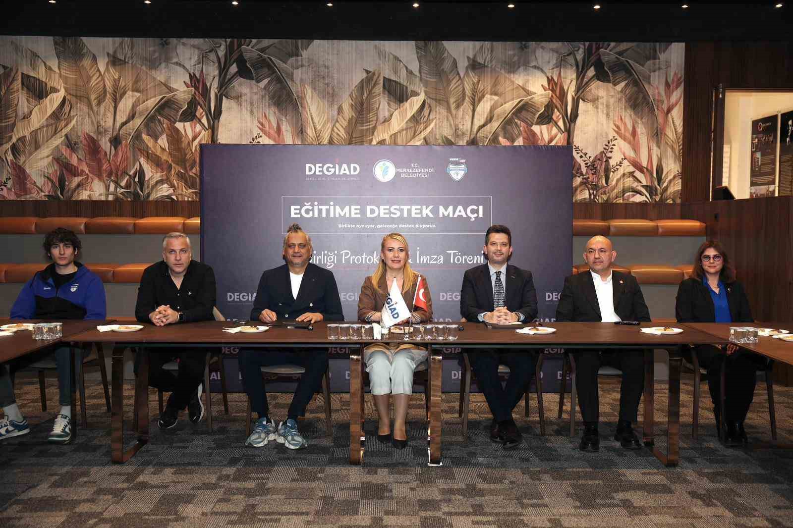 Başkan Doğan; "Eğitime ve öğrencilerimize her zaman destek olacağız"
Başkan Doğan; "Eğitime ve öğrencilerimize her zaman destek olacağız"