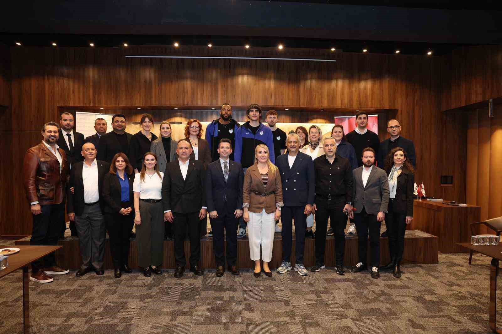 Başkan Doğan; "Eğitime ve öğrencilerimize her zaman destek olacağız"
Başkan Doğan; "Eğitime ve öğrencilerimize her zaman destek olacağız"