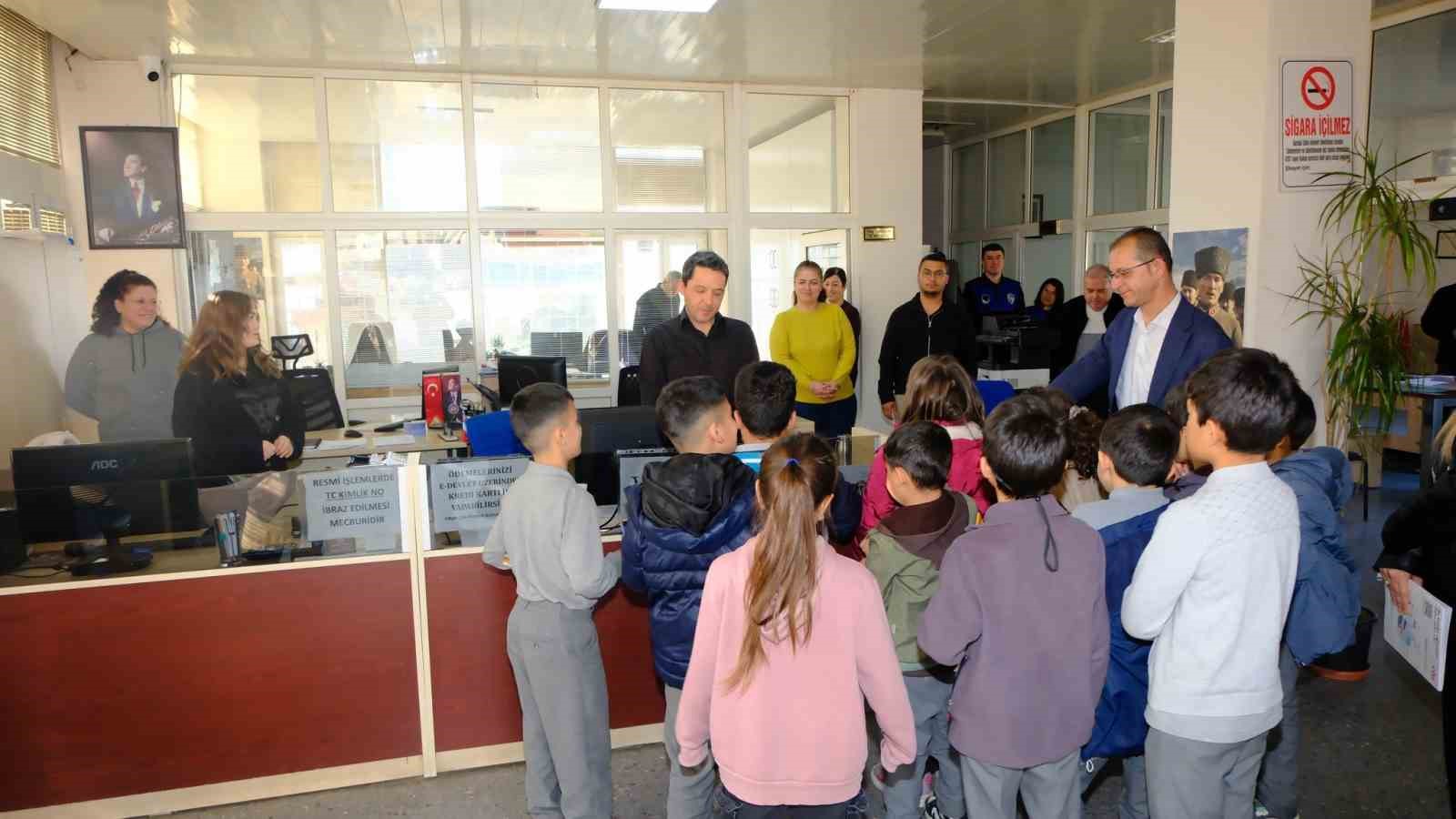 Başkan Doğanca, öğrencilerin sorularını cevapladı
