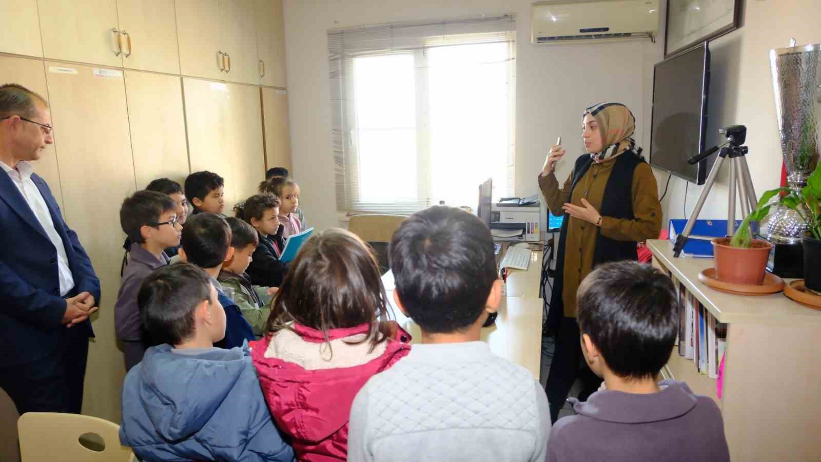 Başkan Doğanca, öğrencilerin sorularını cevapladı
