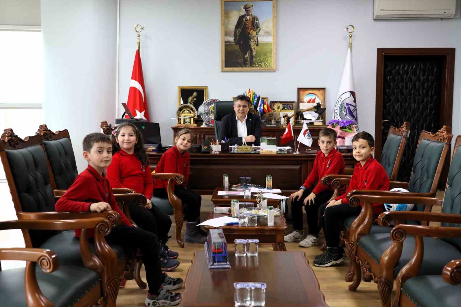 Başkan Durgut miniklerle buluştu
