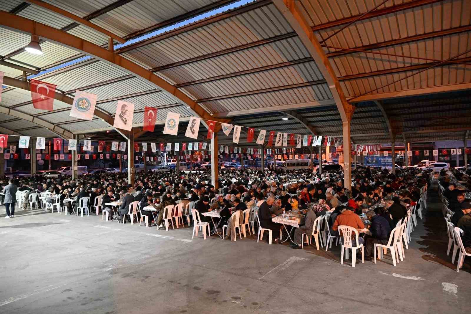 Başkan Dutlulu Gölmarmaralılarla iftar sofrasında buluştu
