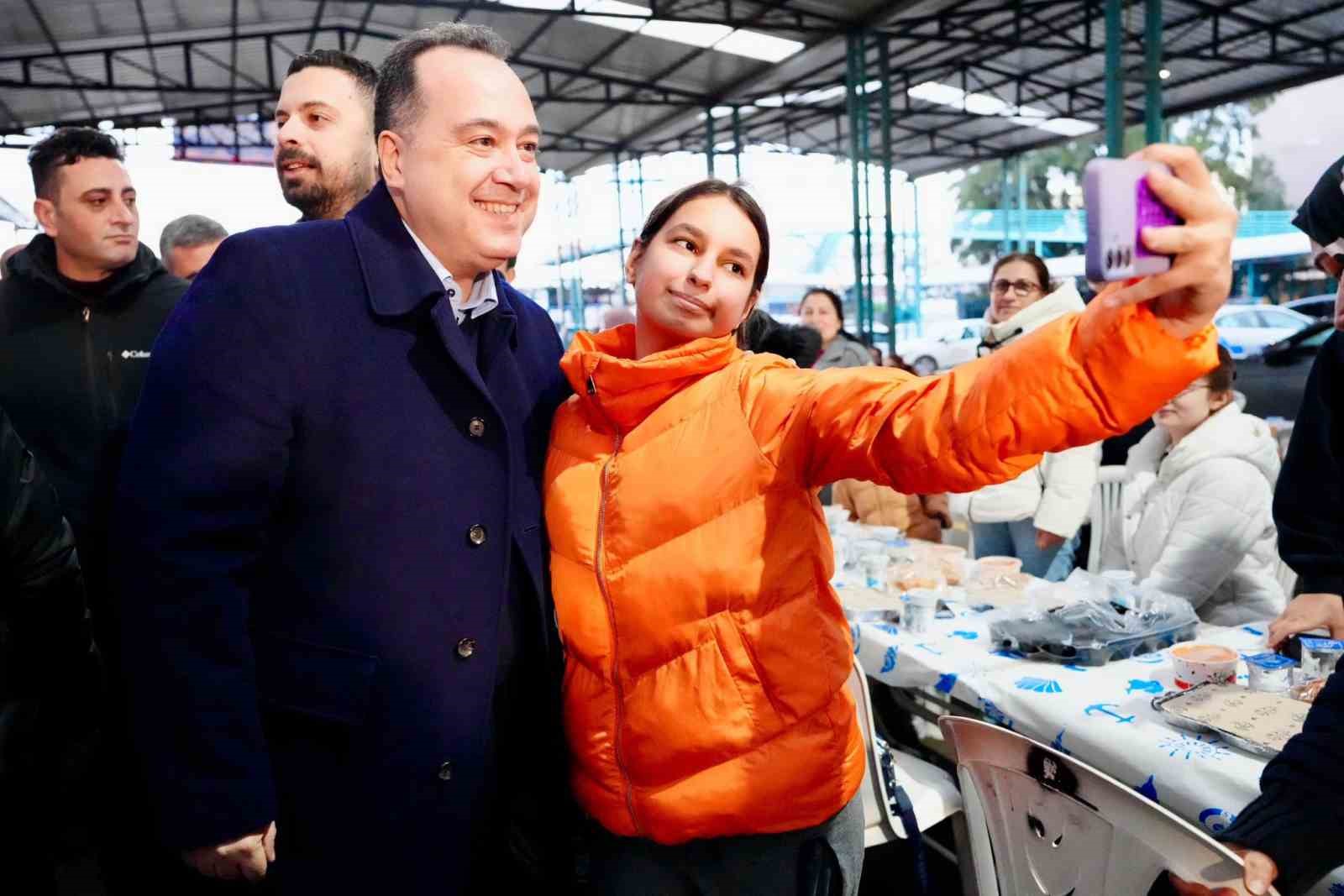 Başkan Dutlulu, Selendililer Derneği’nin iftar programına katıldı
Başkan Dutlulu, Selendililer Derneği’nin iftar programına katıldı