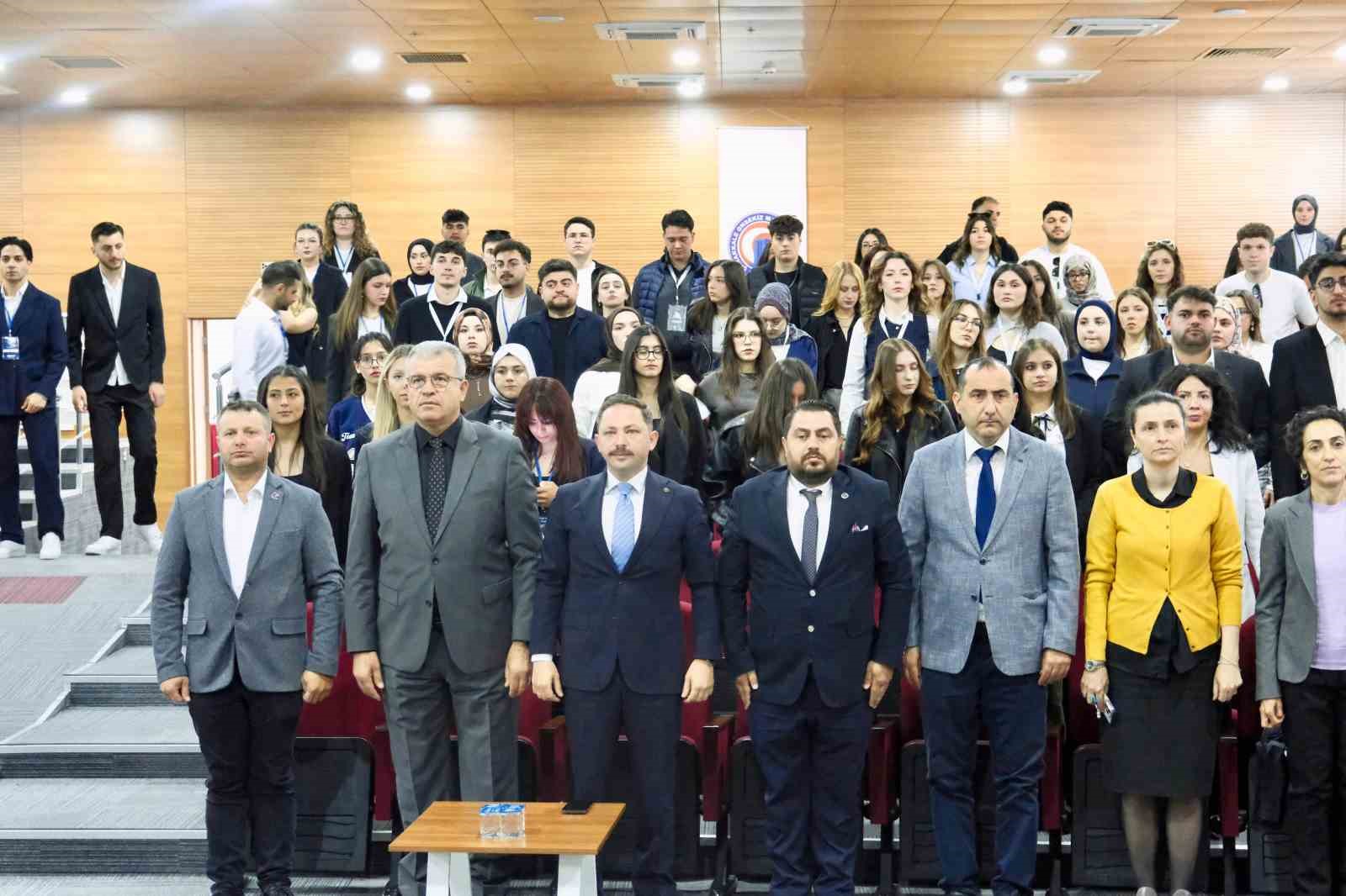 Başkan Elbi’den Lojistik Zirvesinde Önemli Mesajlar
