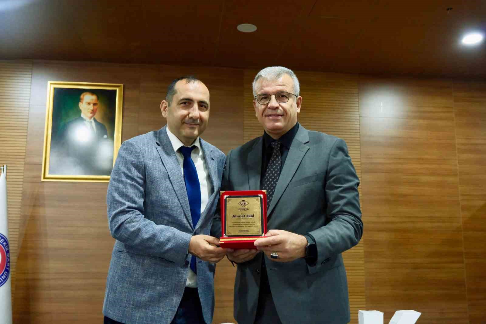 Başkan Elbi’den Lojistik Zirvesinde Önemli Mesajlar
