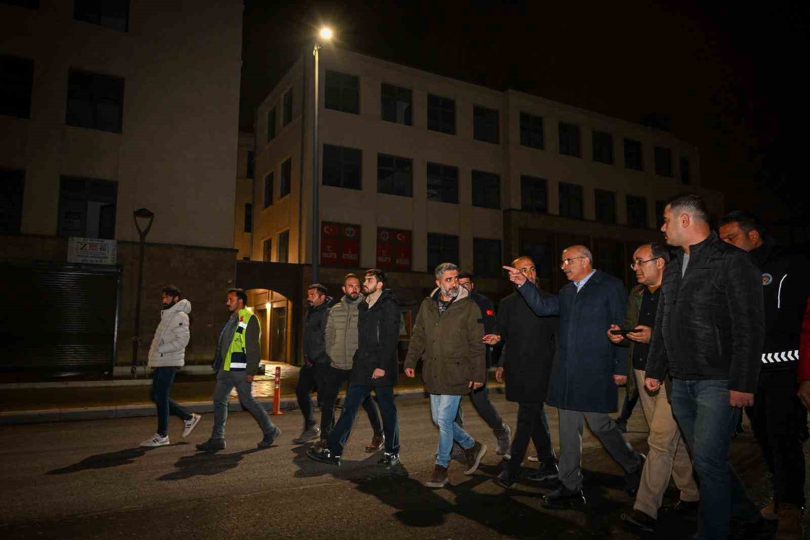 Başkan Er: "Altyapı çalışmalarını bir cerrah titizliğiyle tamamladık"
Başkan Er: "Altyapı çalışmalarını bir cerrah titizliğiyle tamamladık"