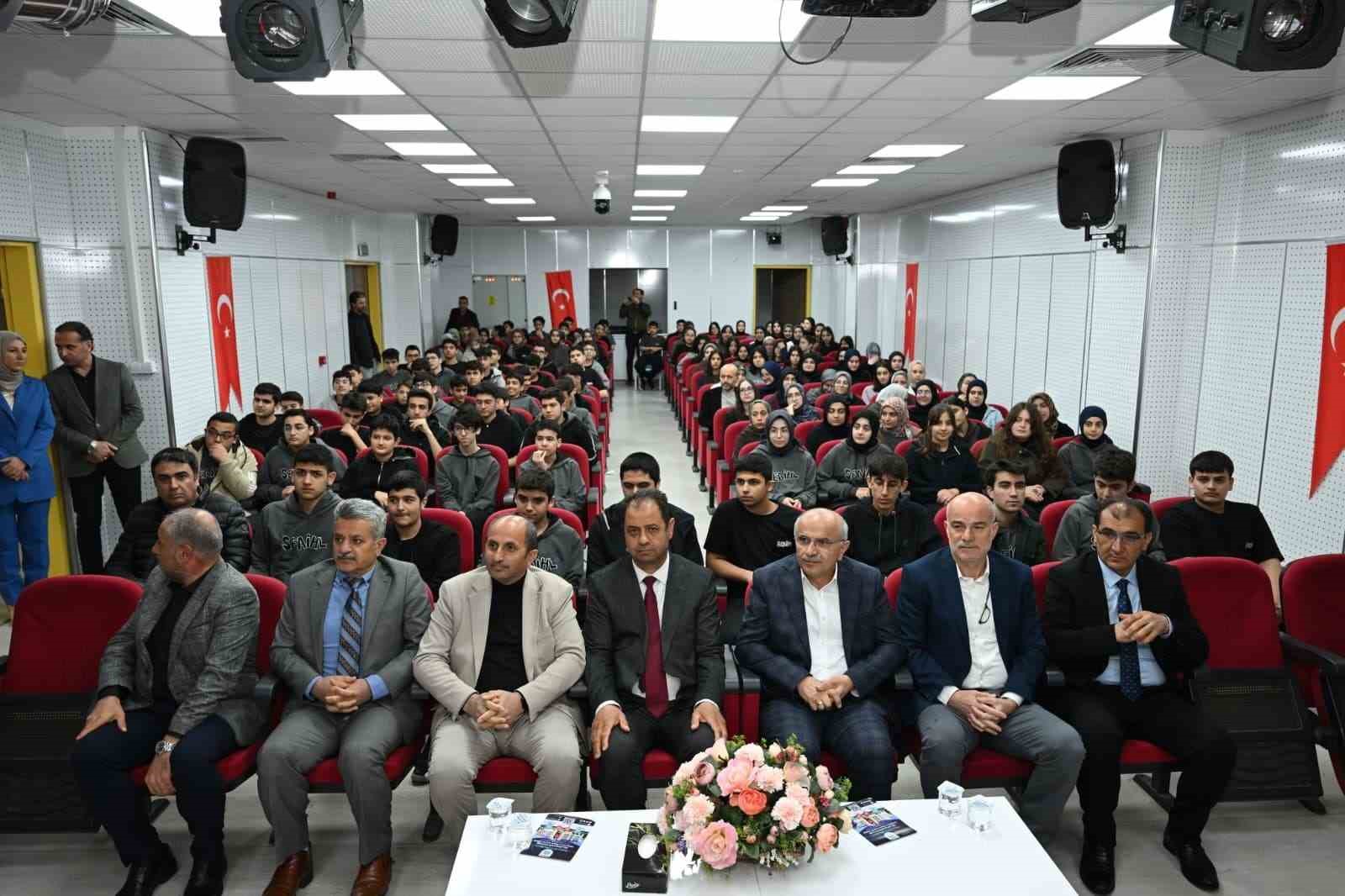 Başkan Er: "Malatya küllerinden doğdu"
Başkan Er: "Malatya küllerinden doğdu"