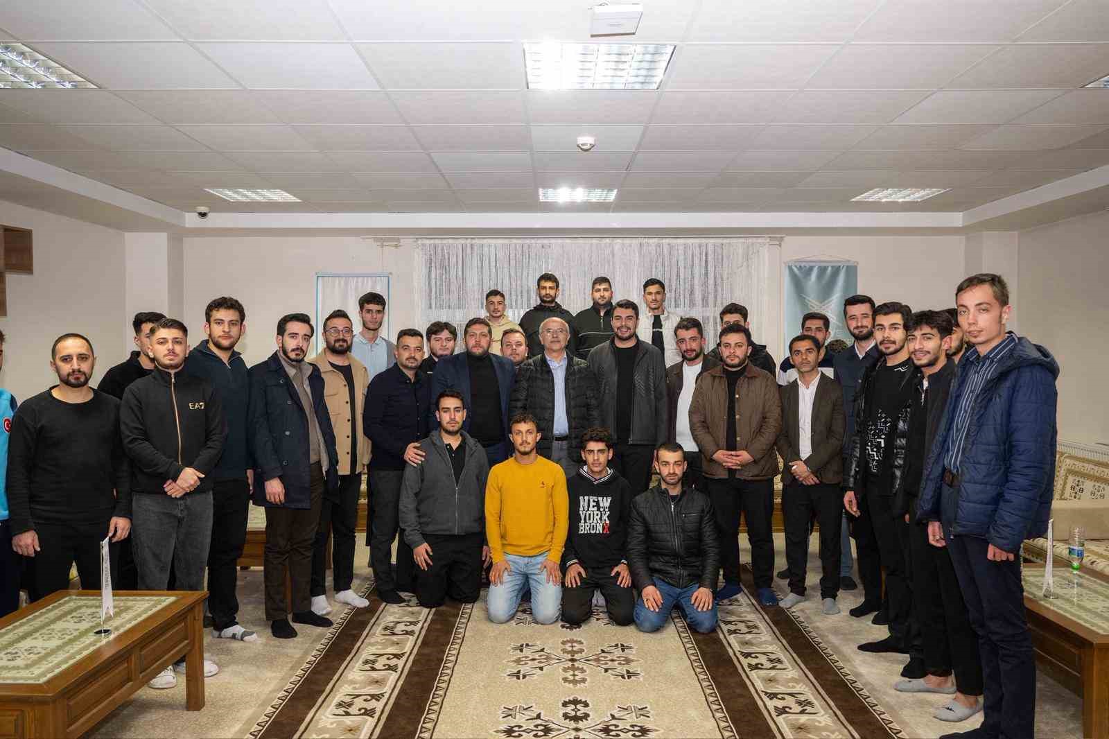 Başkan Er: "Ulaşımla ilgili önemli çalışmalarımız olacak"
Başkan Er: "Ulaşımla ilgili önemli çalışmalarımız olacak"