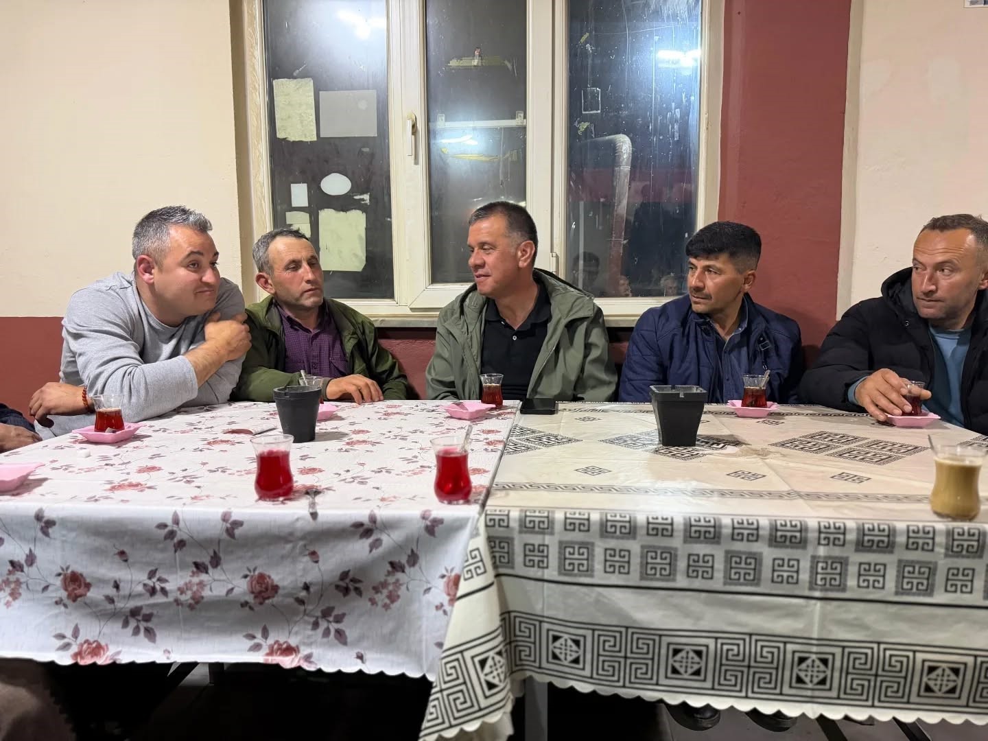 Başkan Ercan Koyunlar Mahallesi’nde vatandaşlarla buluştu
