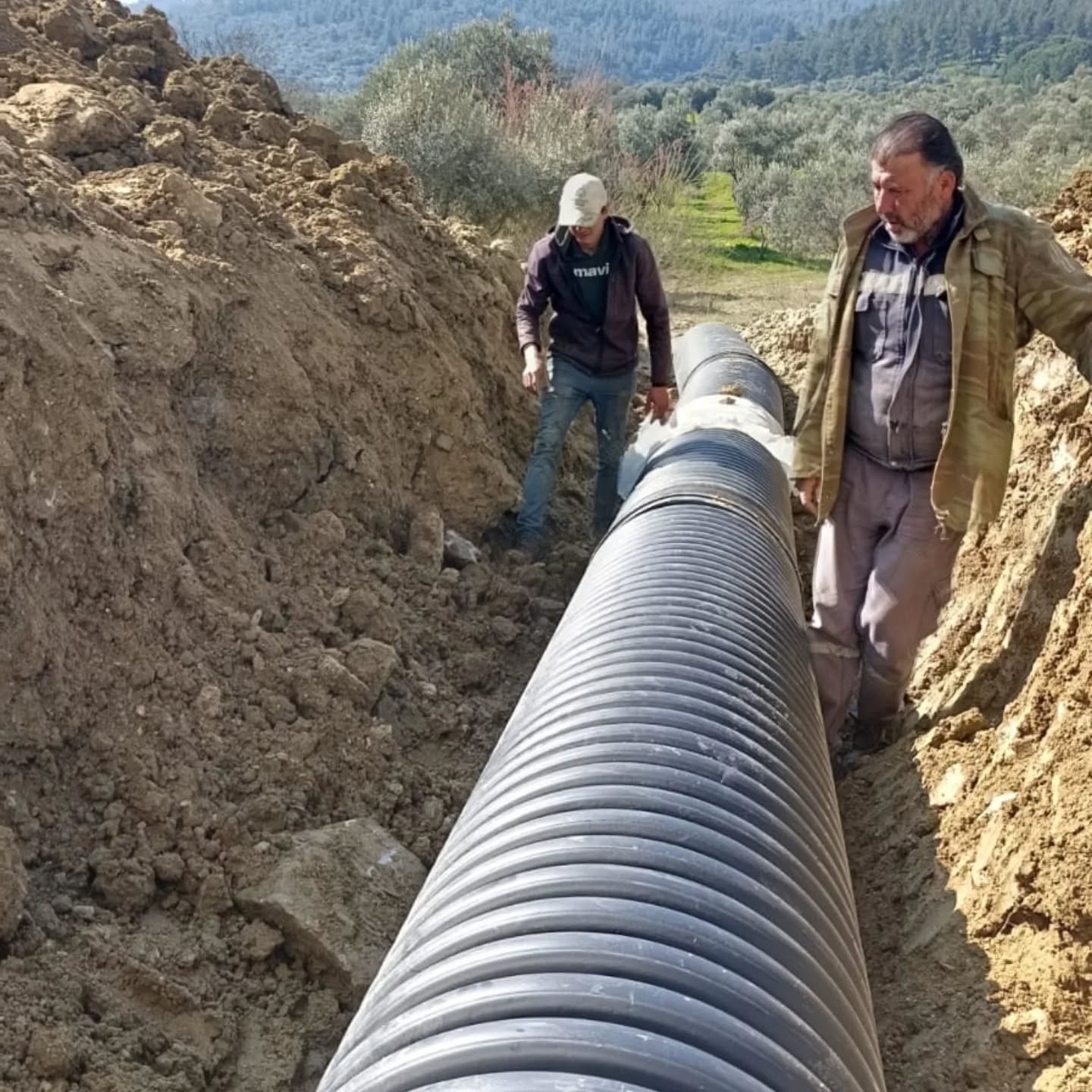 Başkan Ercan: "Yeni haftaya mahallelerimizde yaptığımız çalışmalarla başladık"
