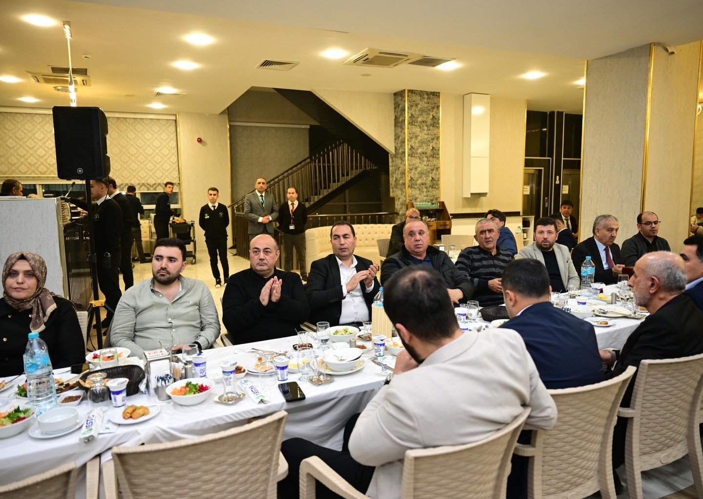 Başkan Geçit, belediye meclis üyeleriyle ‘vefa’ iftarında buluştu

