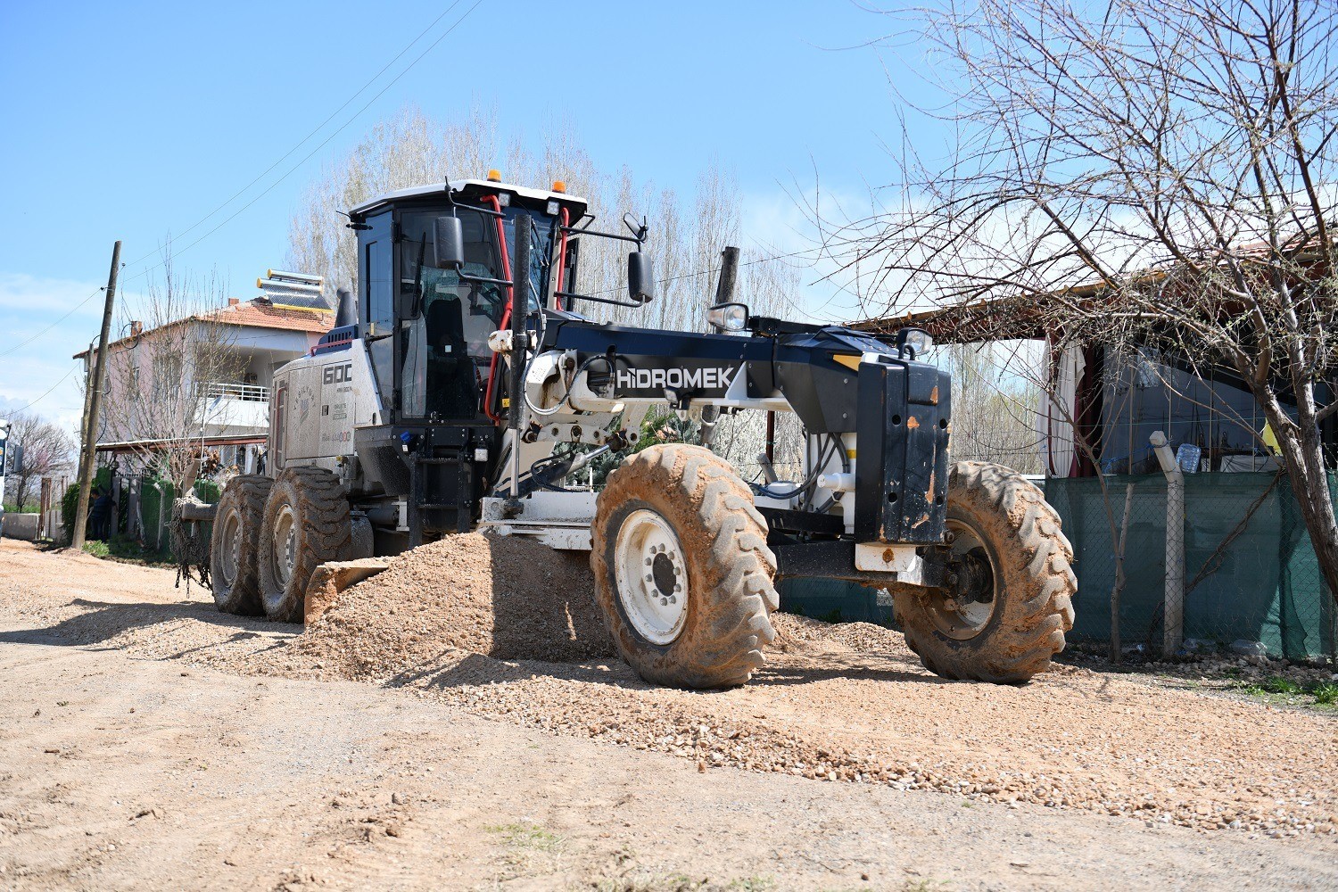 Başkan Geçit: "Dilek Mahallesi’nde yol kalitesi yükseliyor"
Başkan Geçit: "Dilek Mahallesi’nde yol kalitesi yükseliyor"