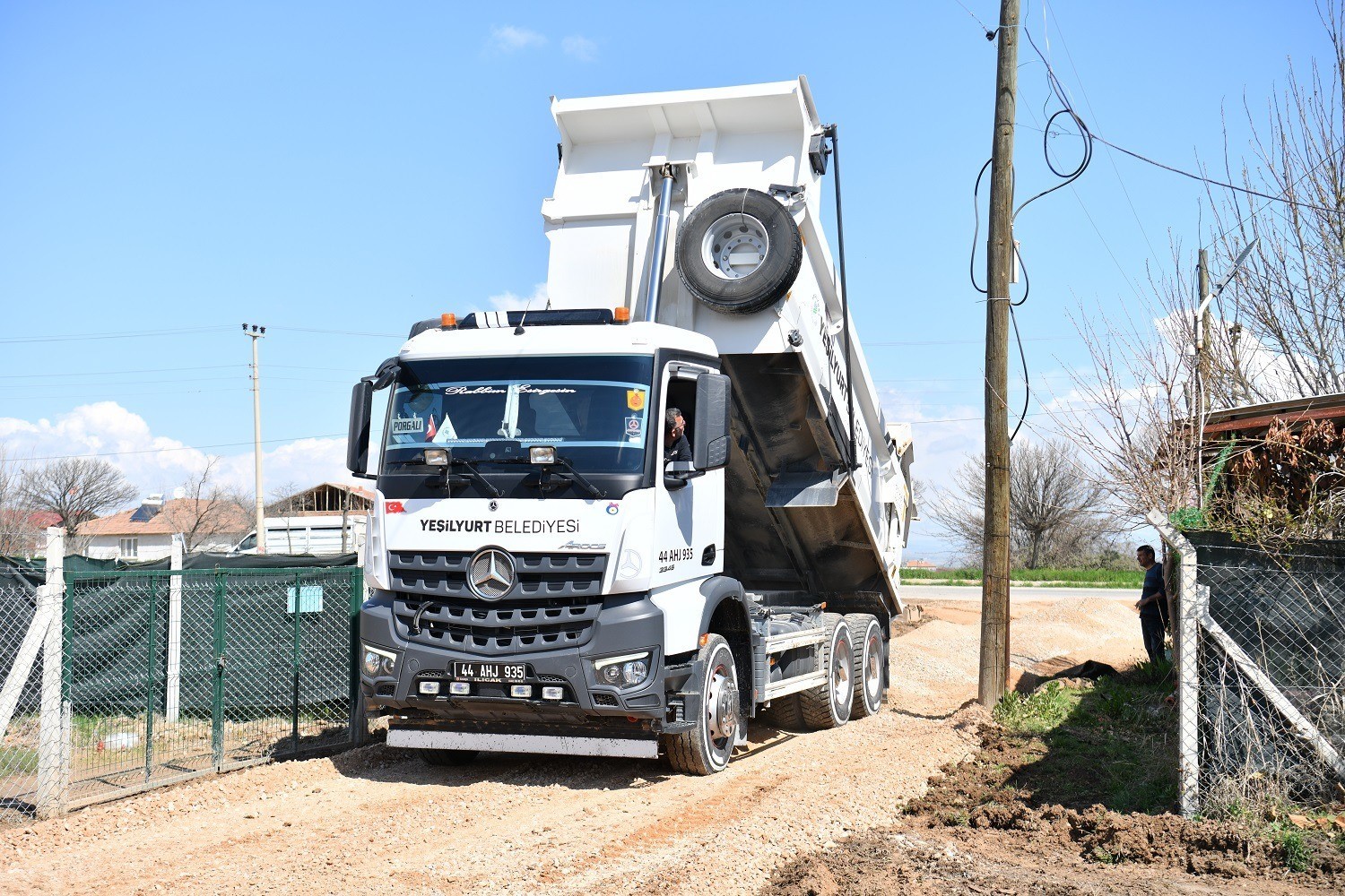 Başkan Geçit: "Dilek Mahallesi’nde yol kalitesi yükseliyor"
Başkan Geçit: "Dilek Mahallesi’nde yol kalitesi yükseliyor"