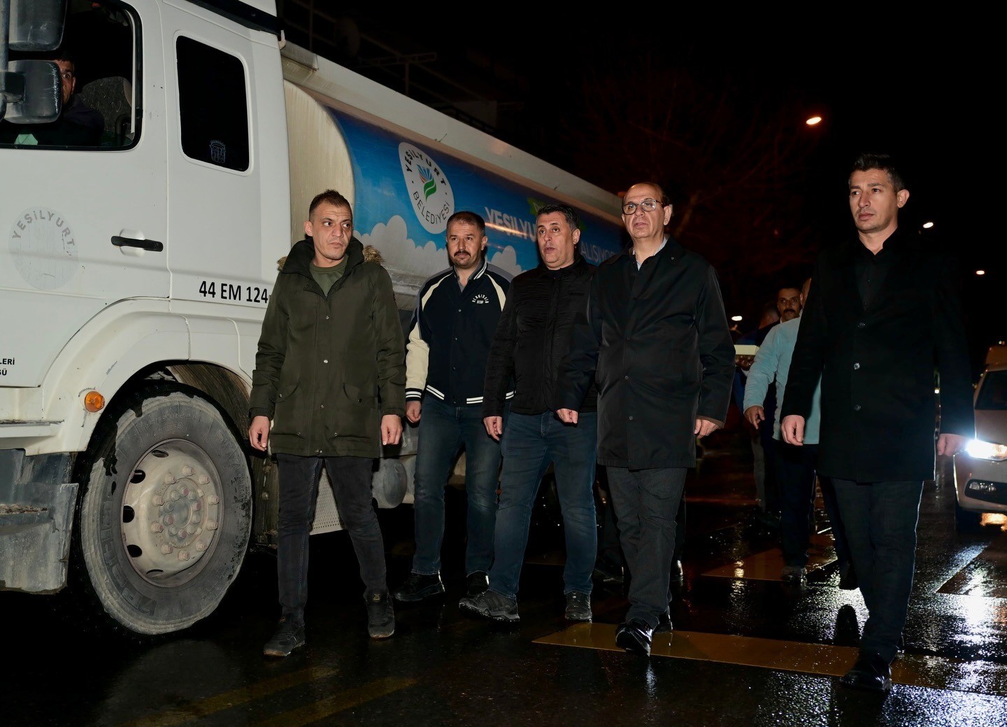 Başkan Geçit, İnönü Mahallesindeki temizlik çalışmalarını inceledi
