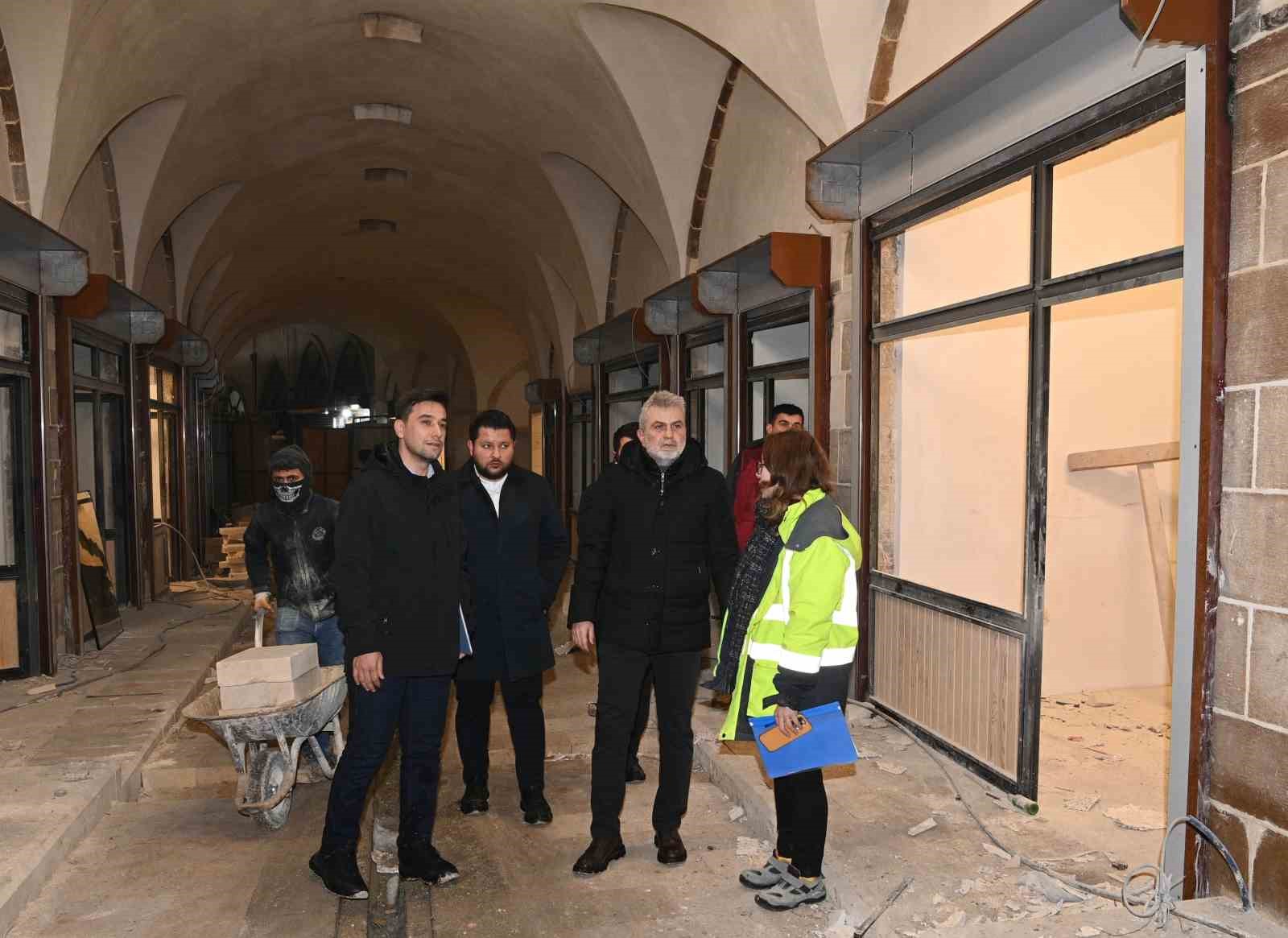 Başkan Görgel: "Tarihi Kapalı Çarşı’mızın restorasyonu tamamlanıyor"
Başkan Görgel: "Tarihi Kapalı Çarşı’mızın restorasyonu tamamlanıyor"
