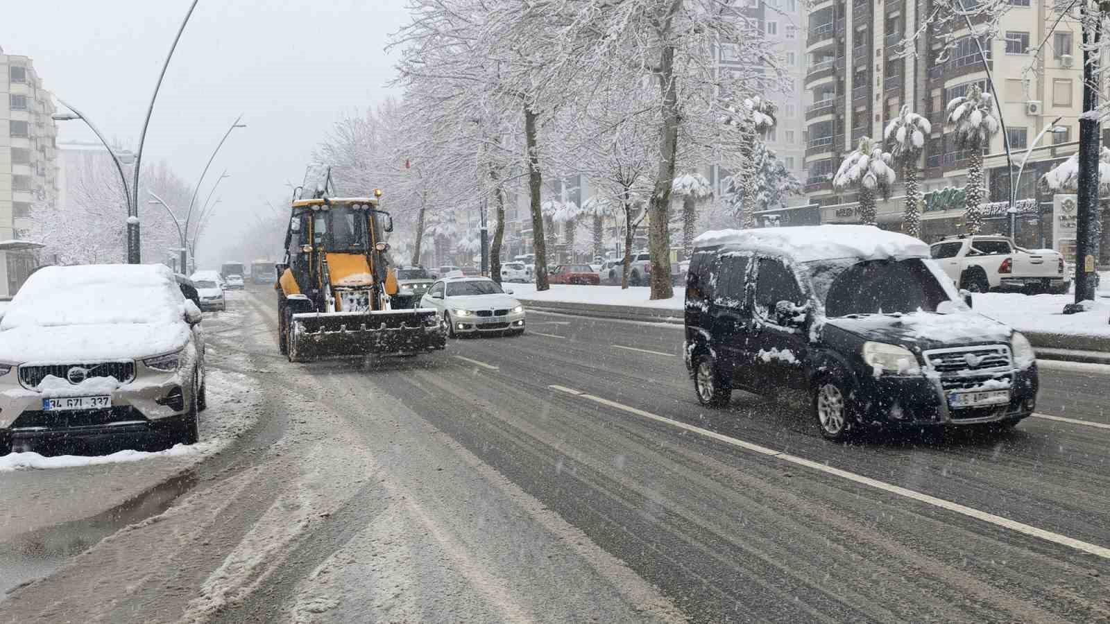 Başkan Görgel: "Tüm ekiplerimizle sahadayız"
