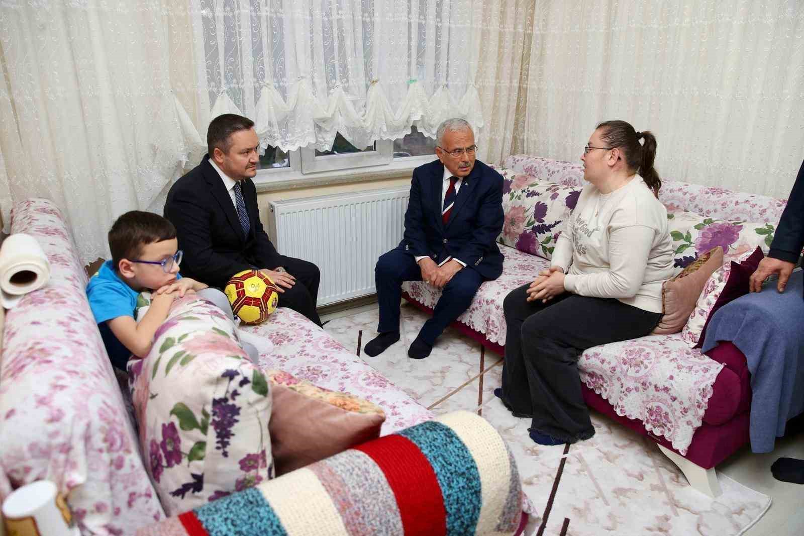 Başkan Güler: "Bizim ayrımız gayrımız yok"
Başkan Güler: "Bizim ayrımız gayrımız yok"