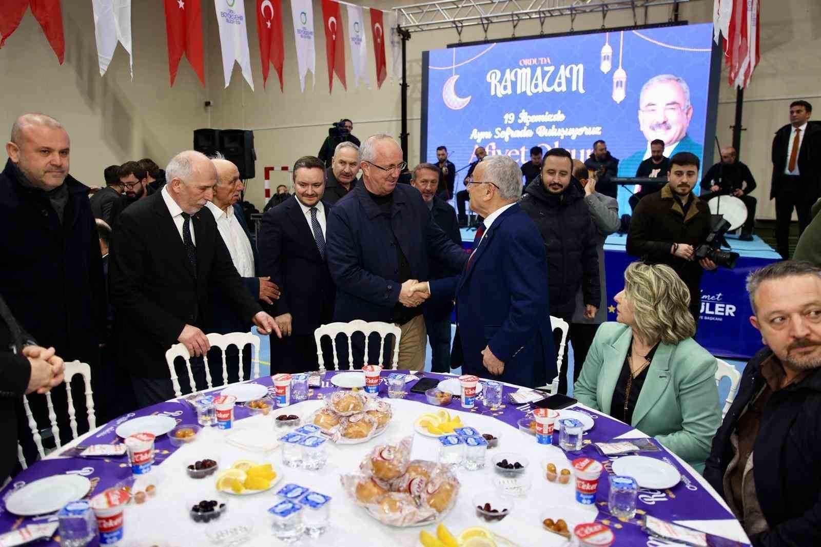 Başkan Güler: "Bizim ayrımız gayrımız yok"
Başkan Güler: "Bizim ayrımız gayrımız yok"