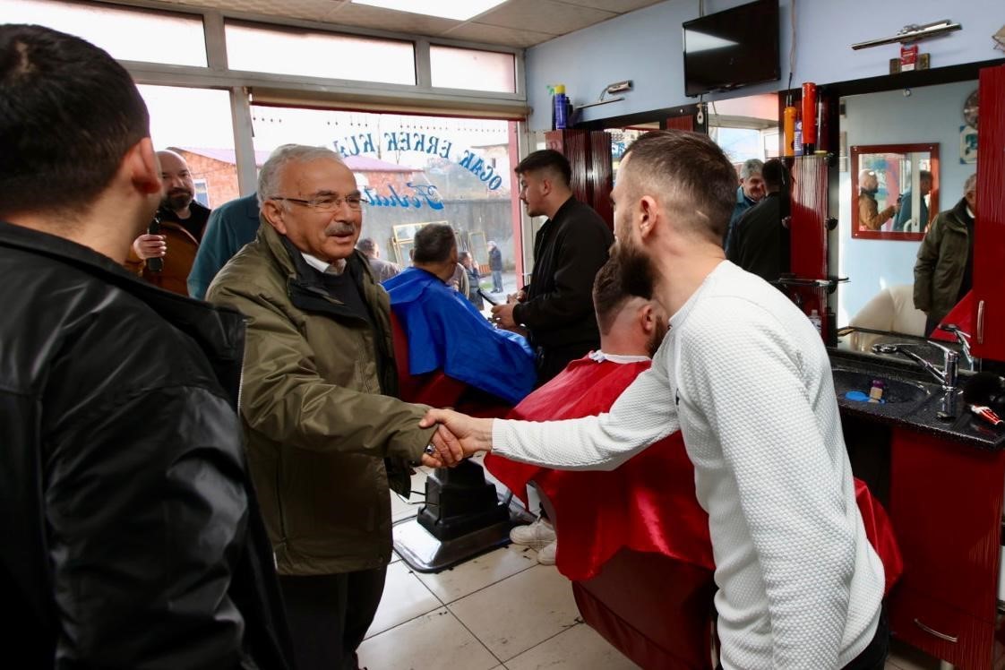 Başkan Güler: "Kendi iş makinelerimiz ile yoğun çalışıyoruz"
