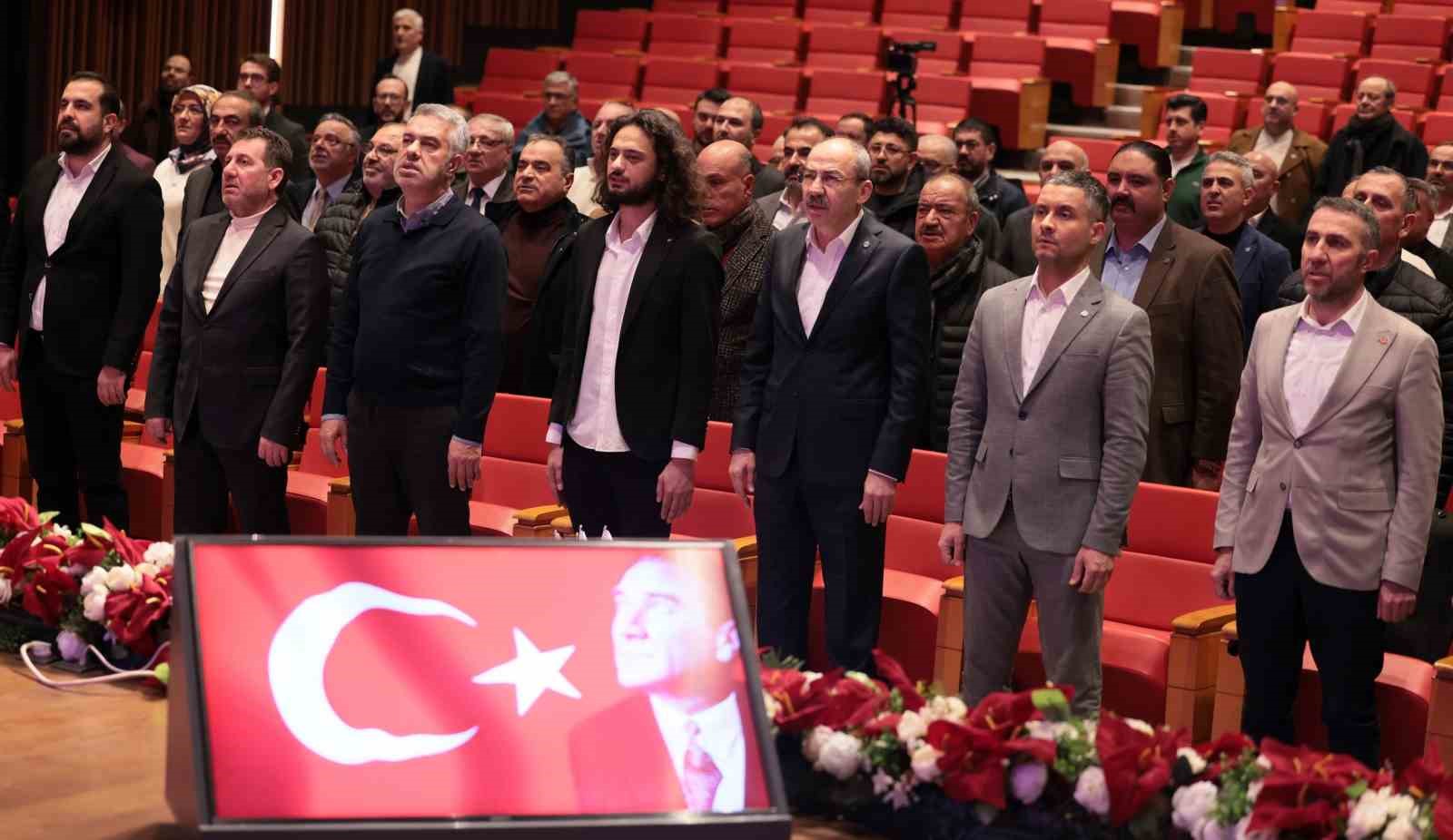 Başkan Gülsoy : "Küresel ekonomide kurallar değişiyor, riskler derinleşiyor"
Başkan Gülsoy : "Küresel ekonomide kurallar değişiyor, riskler derinleşiyor"